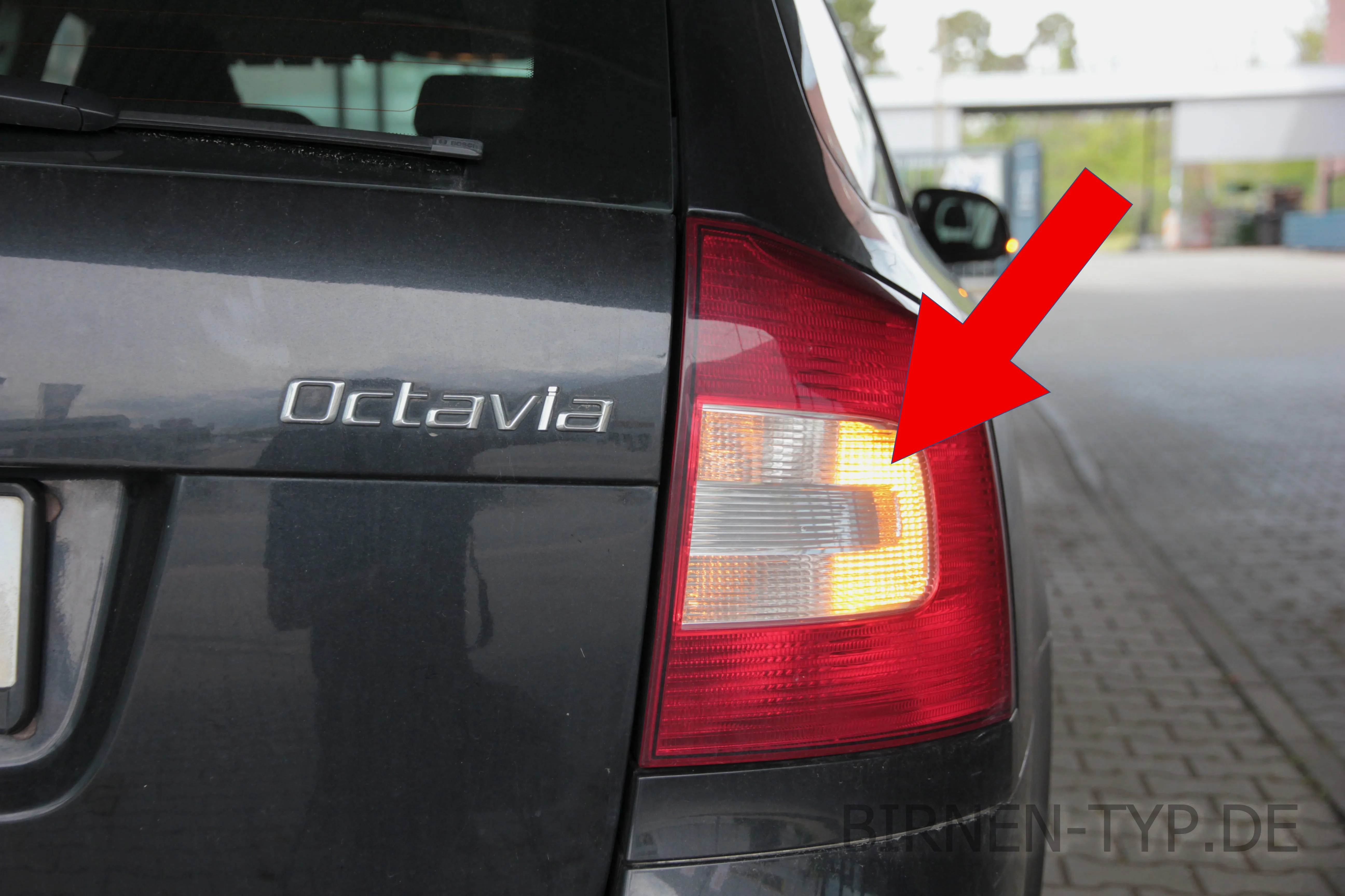 Nebelschlussleuchte am Škoda Octavia 2. Gen.