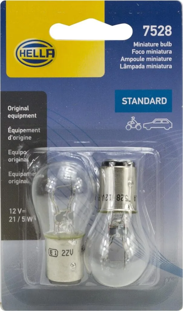 Die Glühbirnen nach dem ANSI-Standard 7528 aus den USA sind kompatibel mit P21-5W aus Europa (American National Standards Institute)