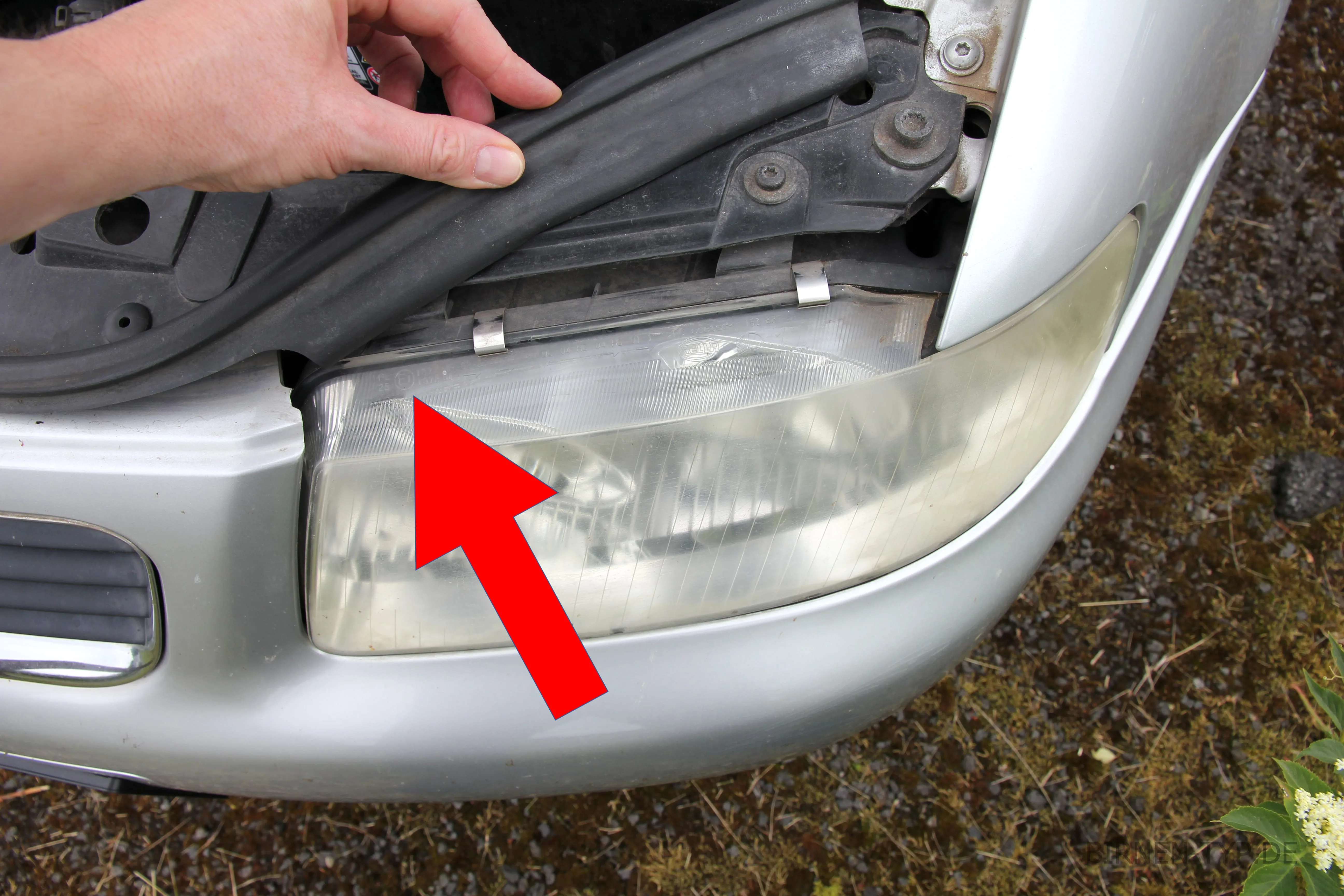 Hier findest Du die Scheinwerfer-Genehmigungsnummer des Audi A3 1