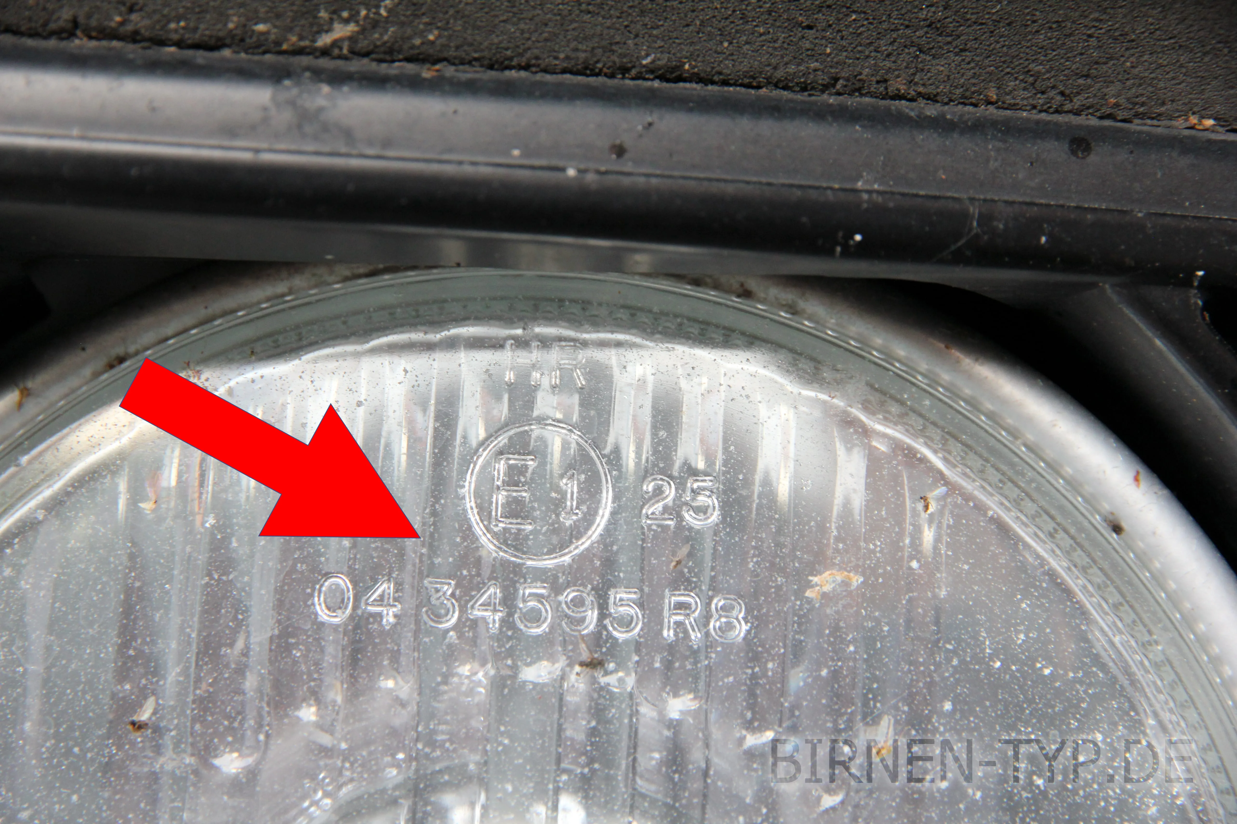 Die Scheinwerfer-Genehmigungsnummer des BMW 3er 2 1982 1994 findest Du hier, sie lautet E1 7R017404 E1 7R017408 E1 7R017409 od. E1 047404R8 E1 047408R8 E1 047409R8 Bild 11 VOR F