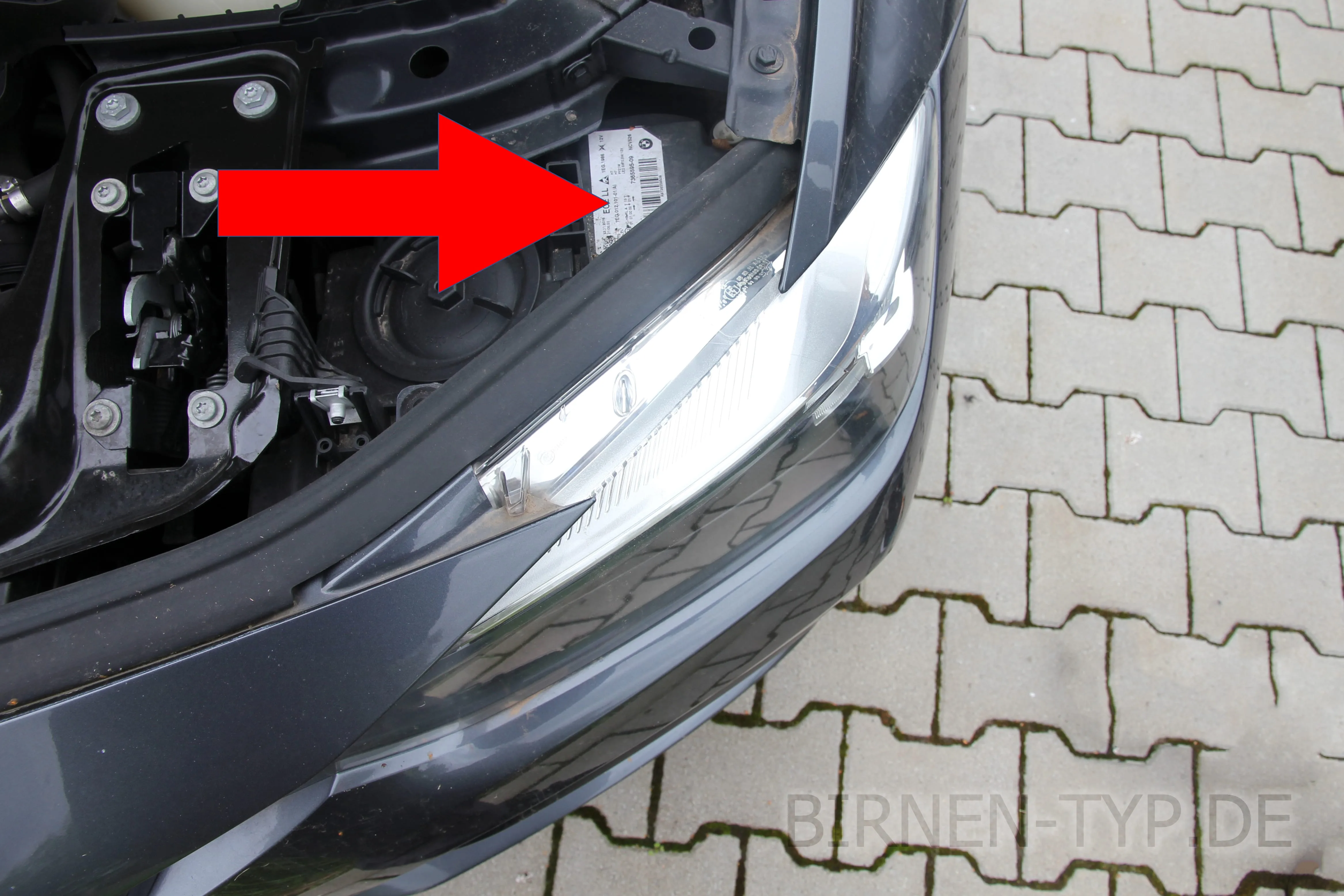 Hier findest Du die Scheinwerfer-Genehmigungsnummer des BMW 3er 6