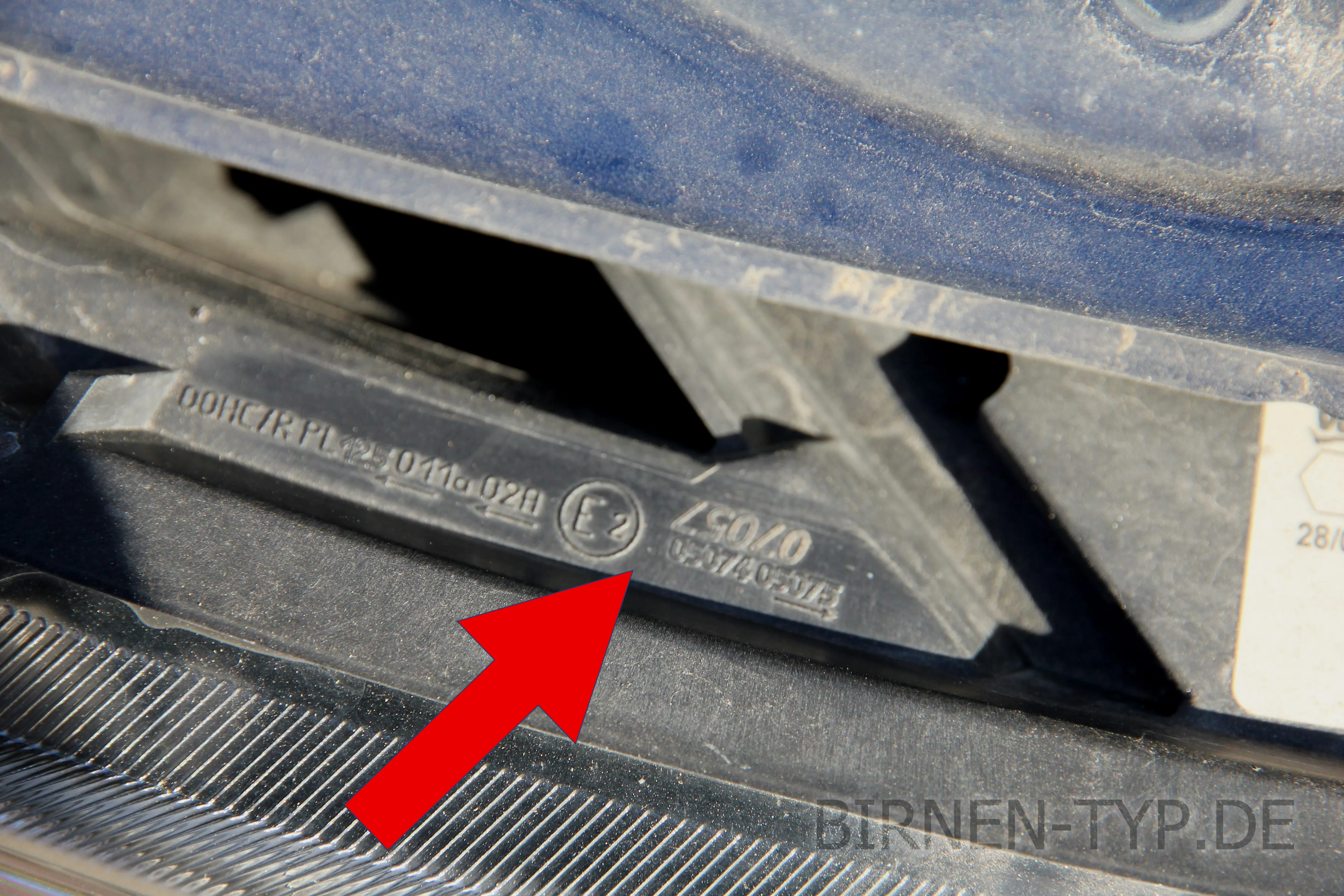 Hier findest Du die Scheinwerfer-Genehmigungsnummer des Citroën Jumpy 2