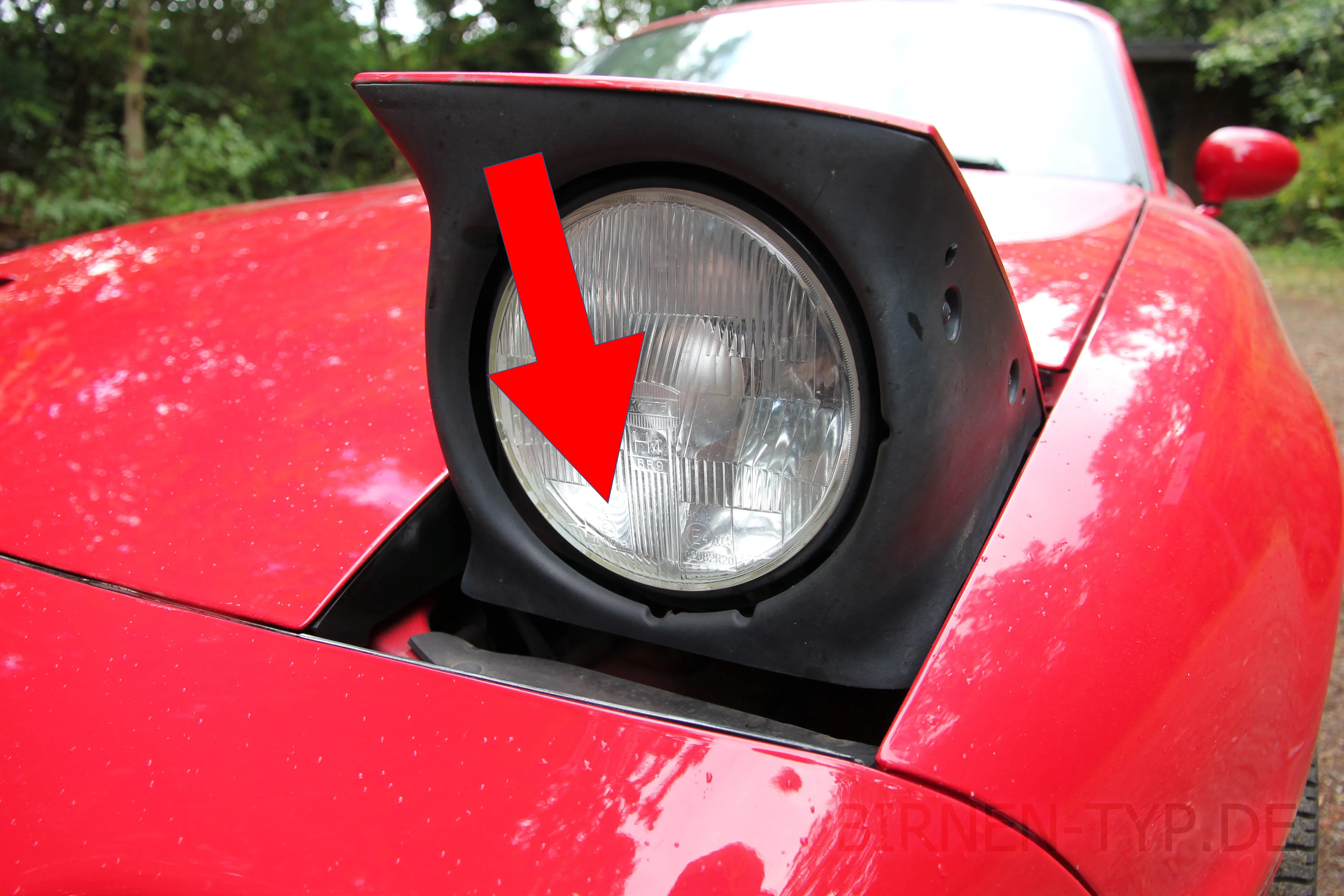 Hier findest Du die Scheinwerfer-Genehmigungsnummer des Mazda MX-5 / Miata 1