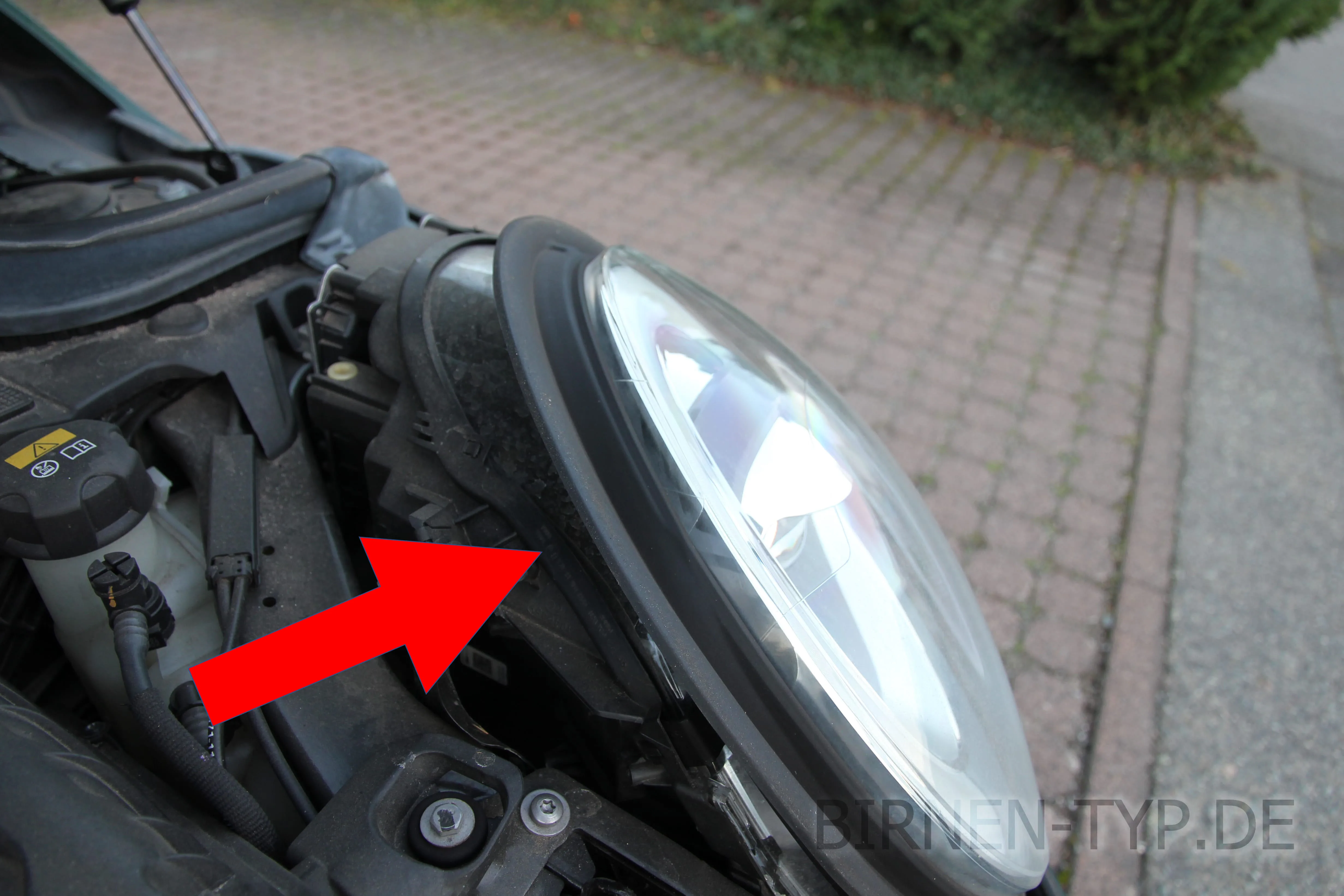 Hier findest Du die Scheinwerfer-Genehmigungsnummer des Mini 3