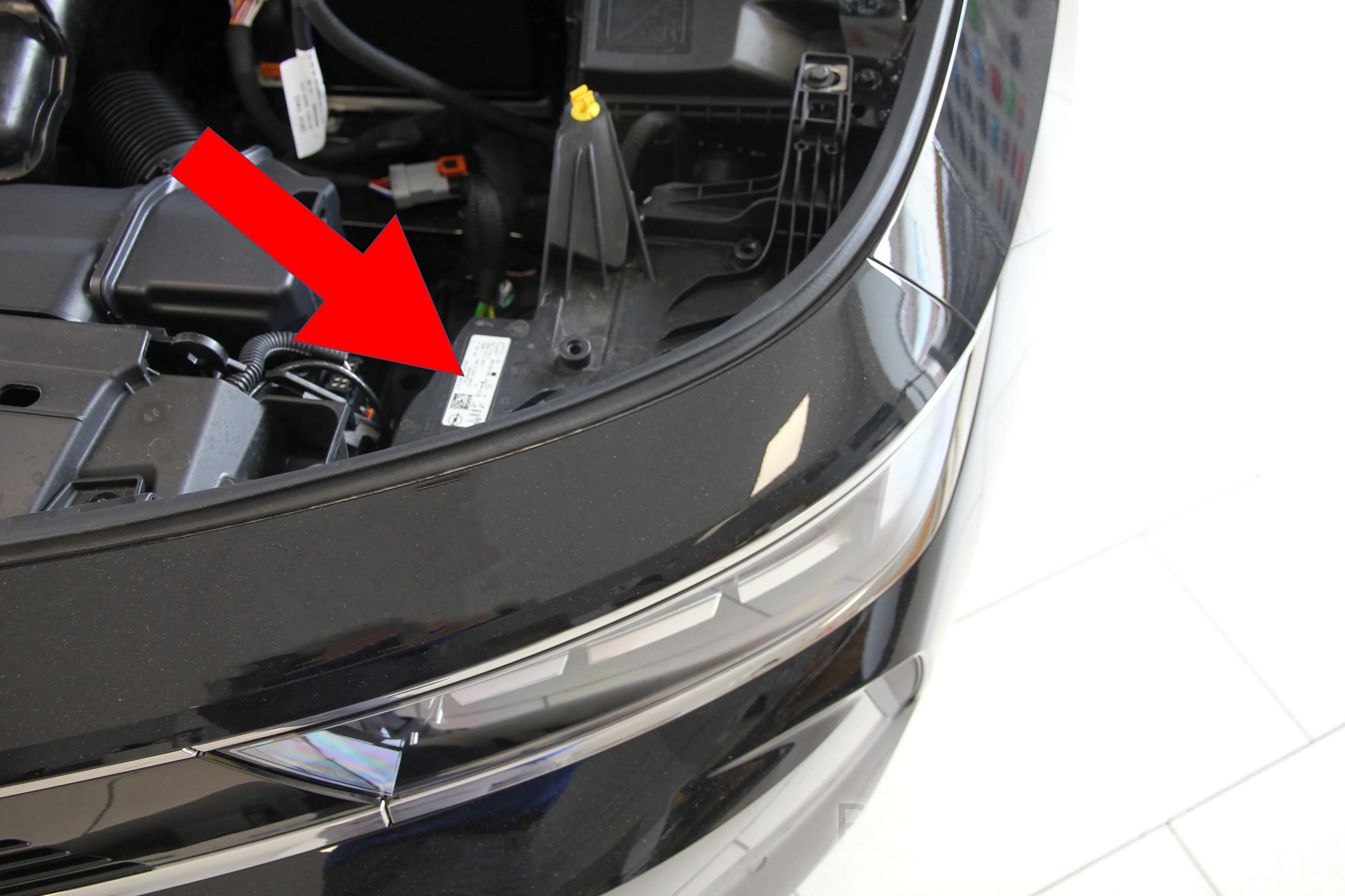 Hier findest Du die Scheinwerfer-Genehmigungsnummer des Opel Astra L