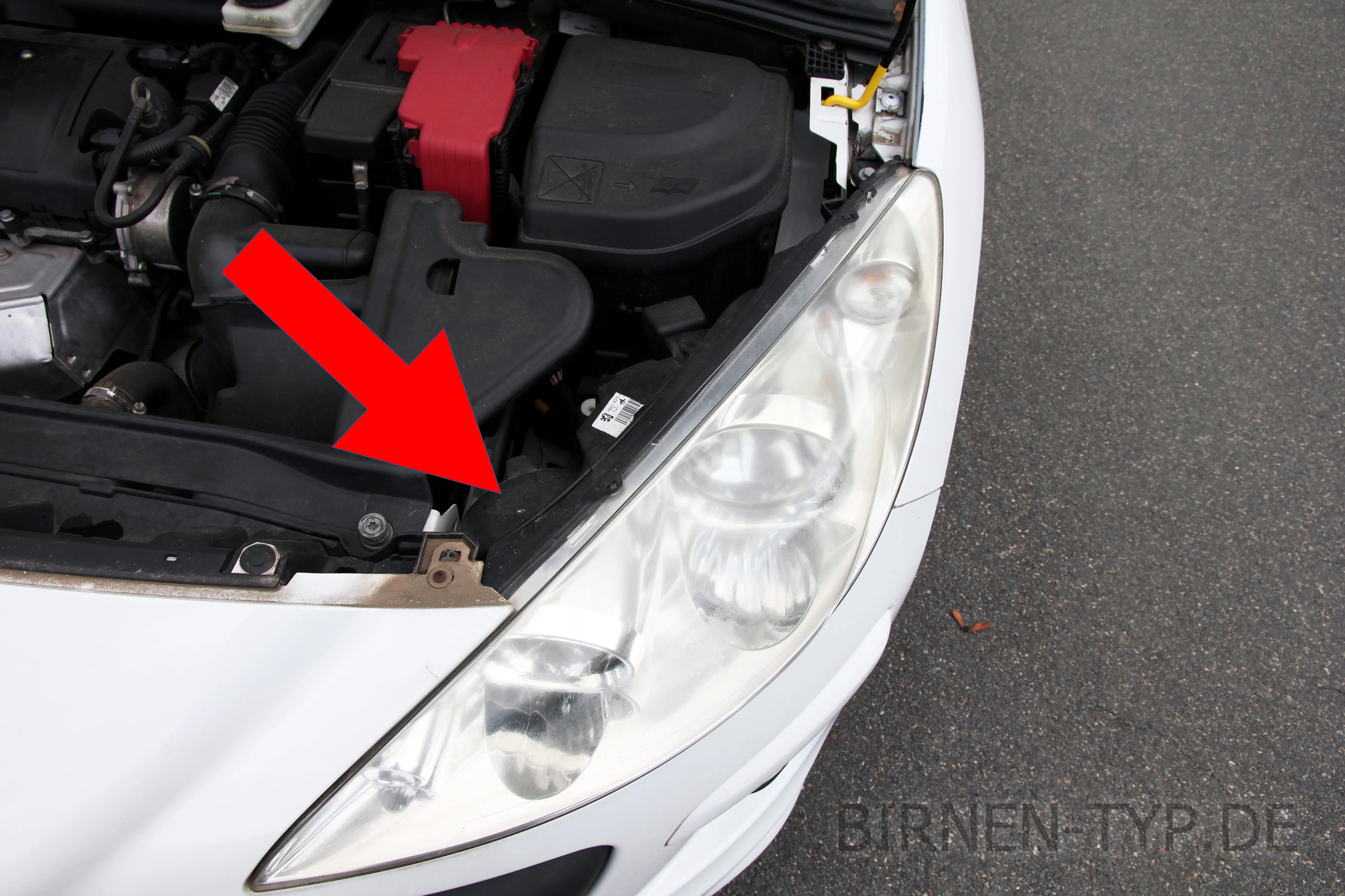 Hier findest Du die Scheinwerfer-Genehmigungsnummer des Peugeot 308 1