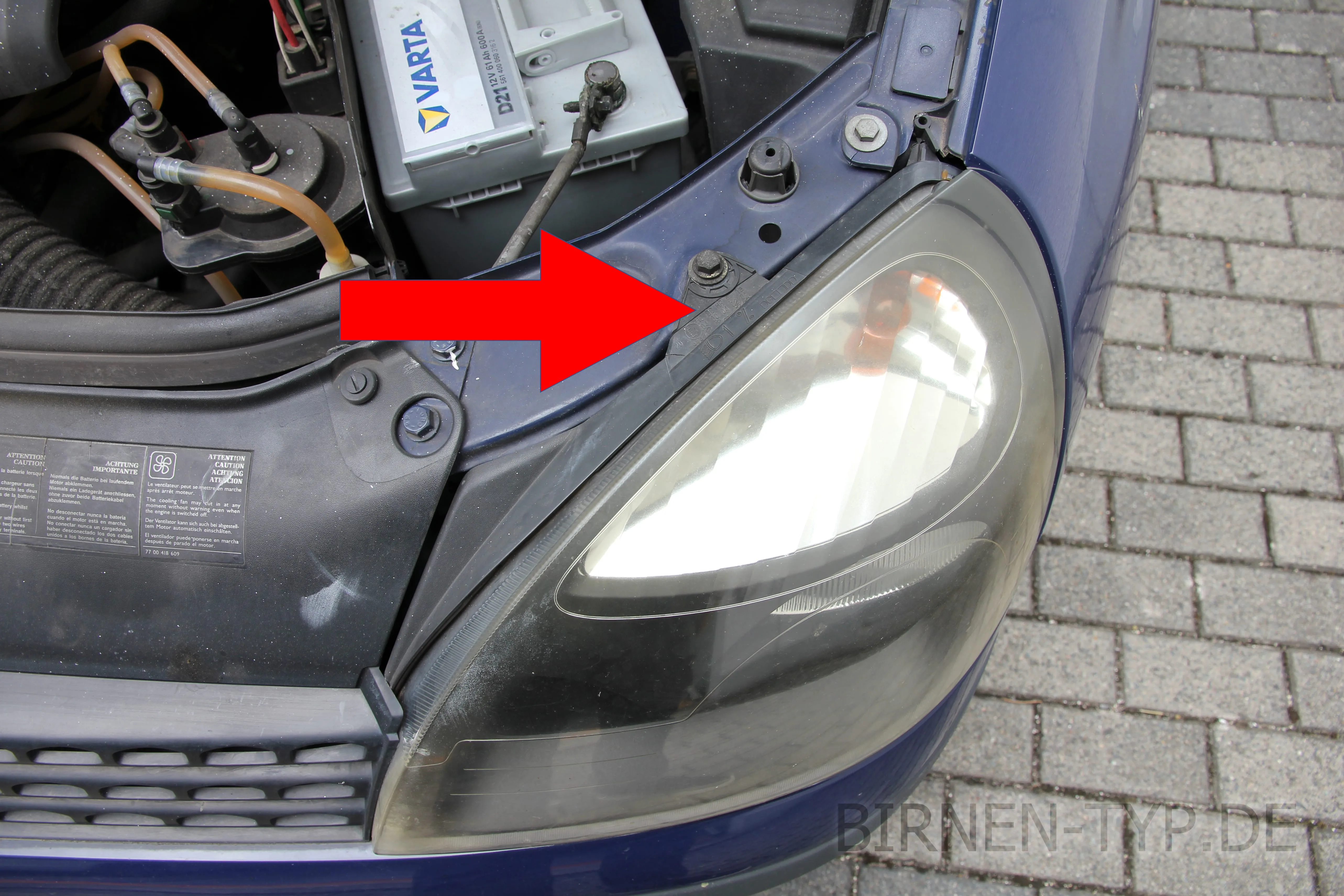 Hier findest Du die Scheinwerfer-Genehmigungsnummer des Renault Clio 2