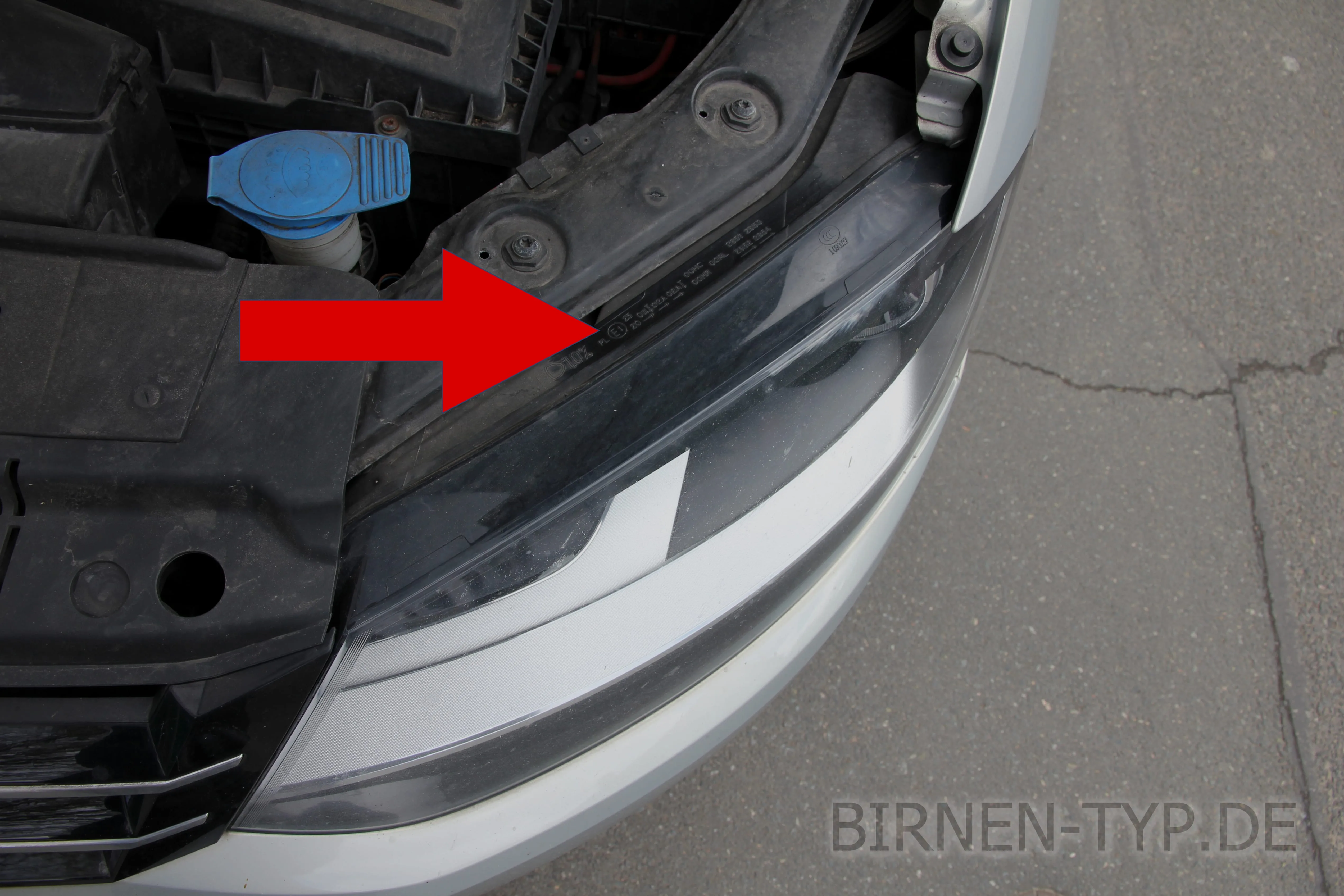 Hier findest Du die Scheinwerfer-Genehmigungsnummer des Seat Alhambra 2