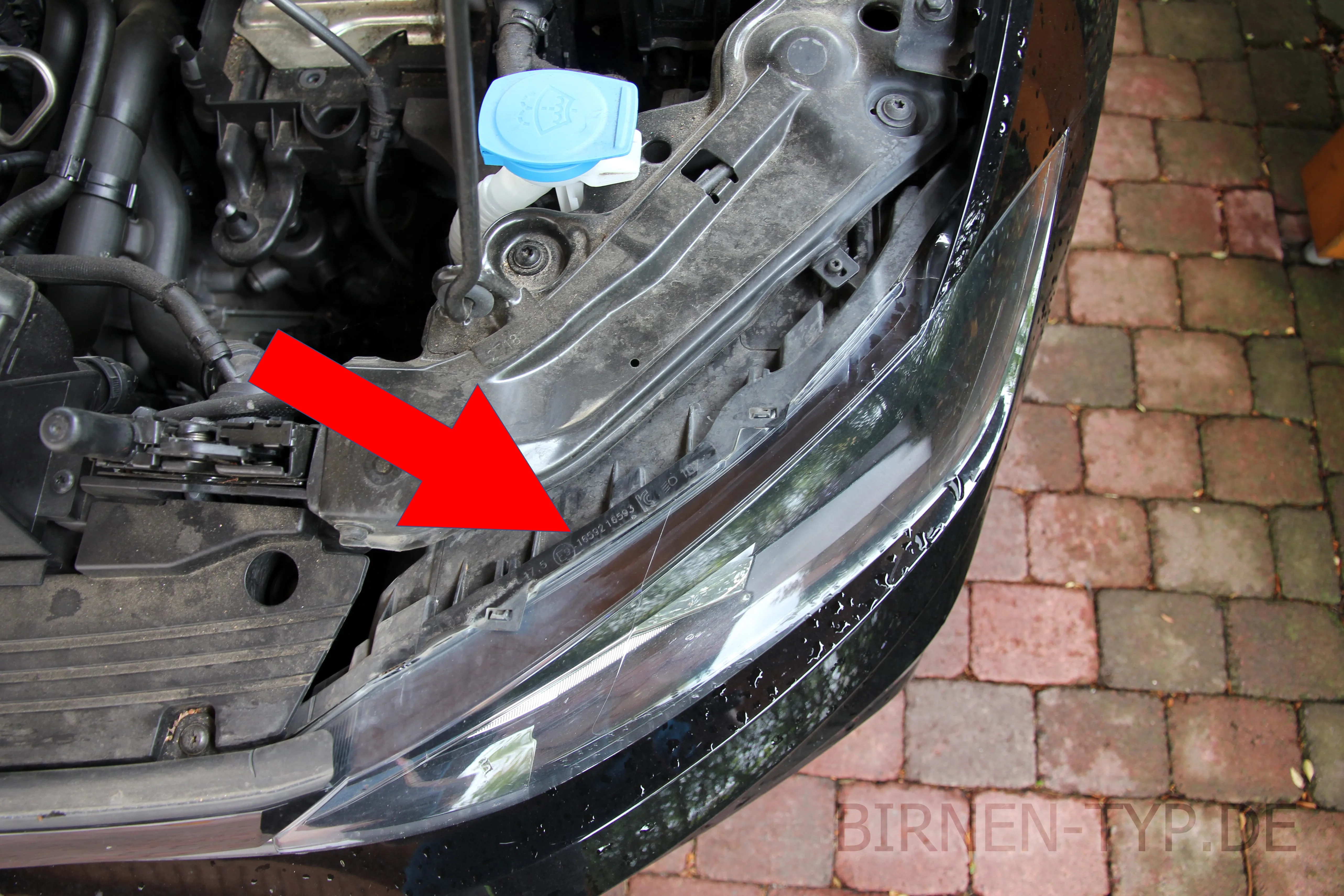 Hier findest Du die Scheinwerfer-Genehmigungsnummer des VW Polo 6