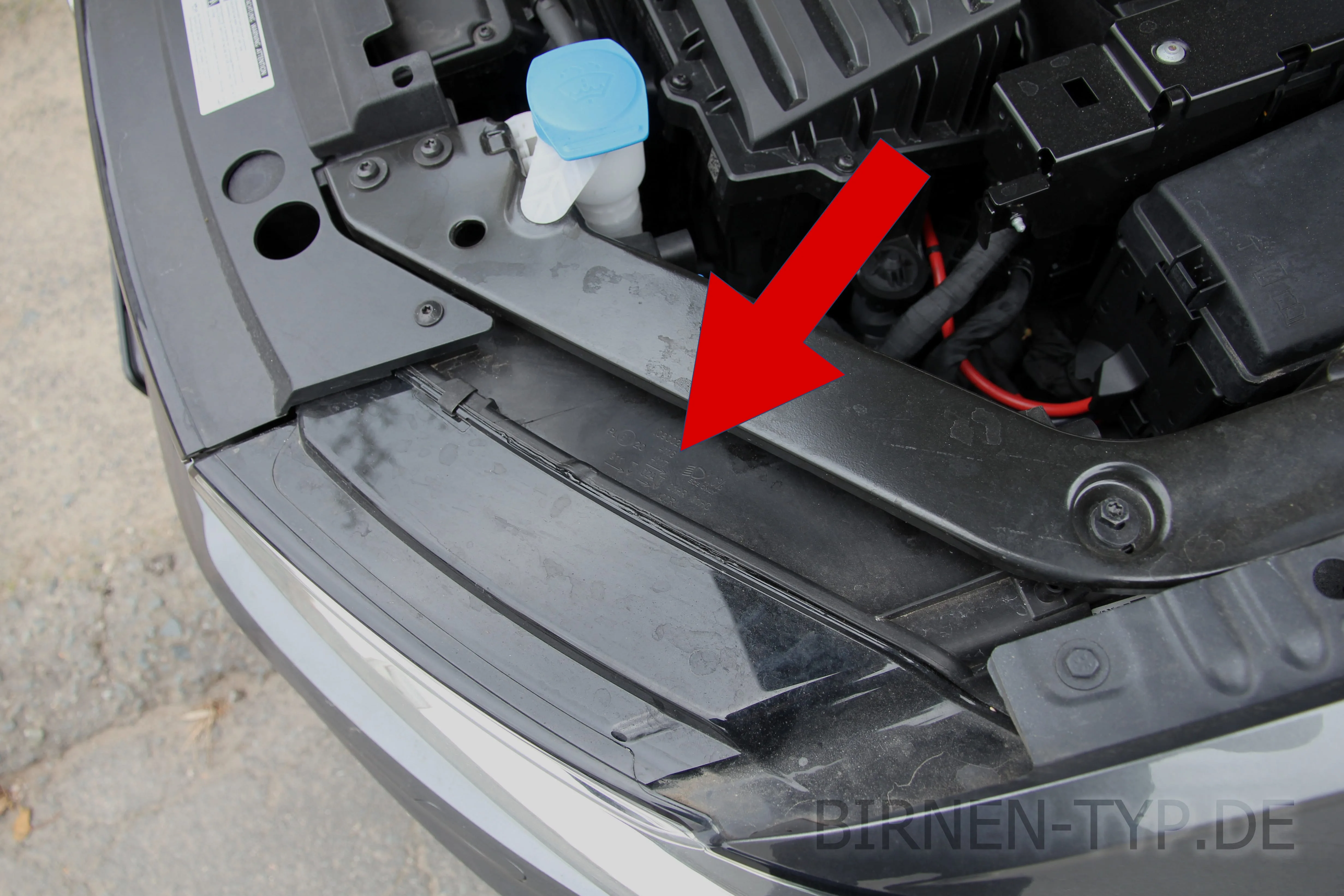 Hier findest Du die Scheinwerfer-Genehmigungsnummer des VW Tiguan 2
