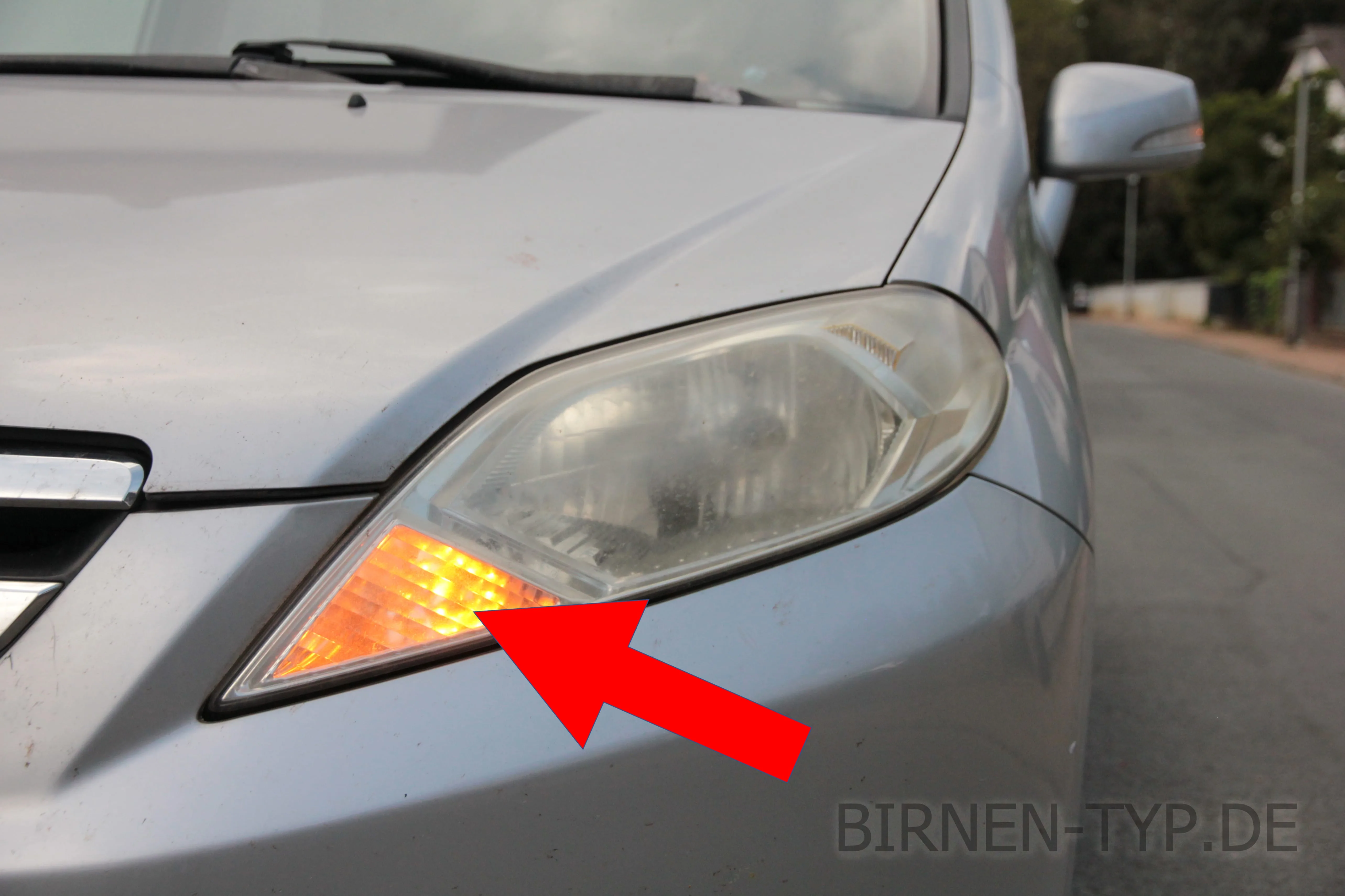 Blinker vorne des Honda FR-V