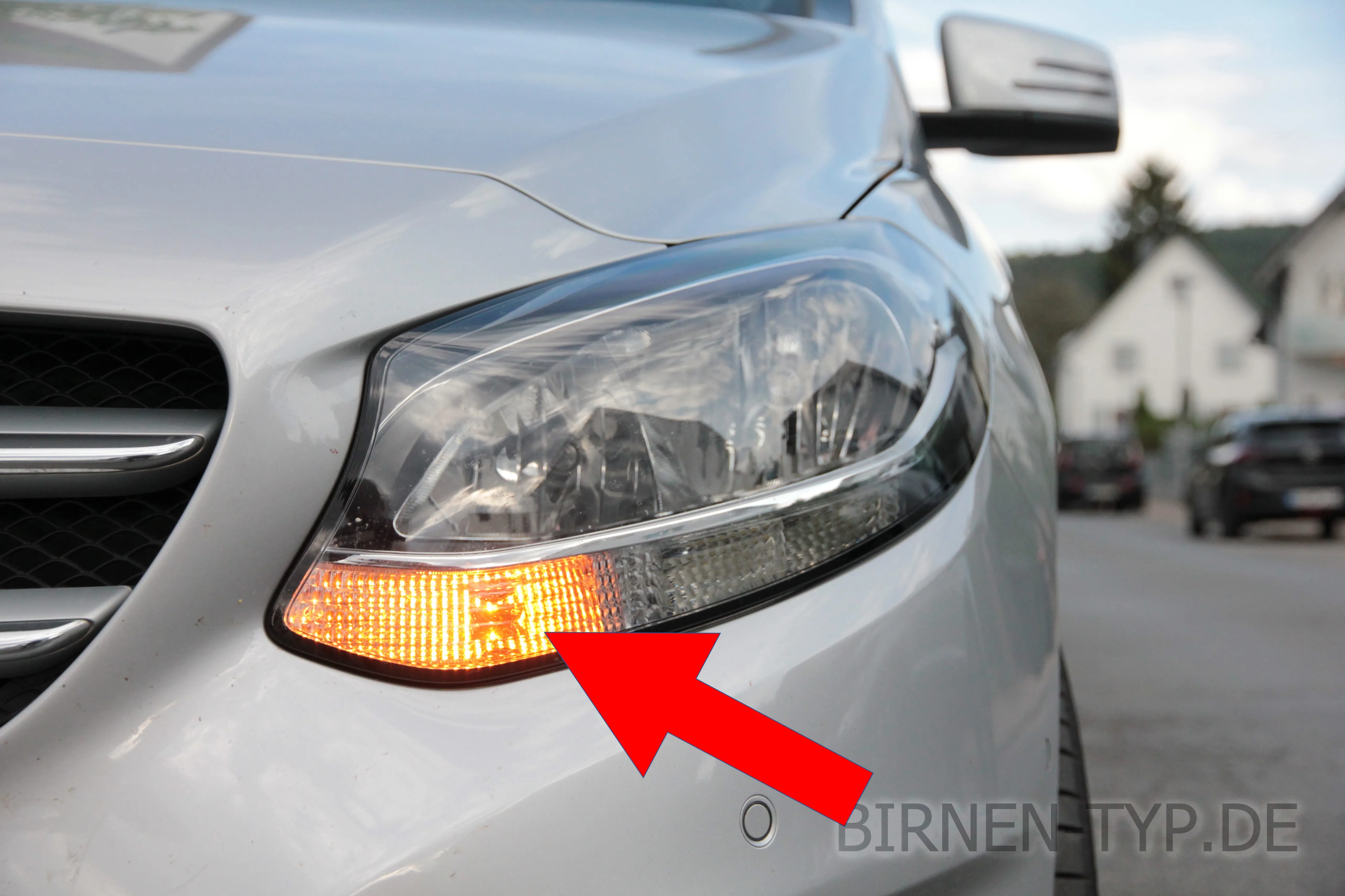 Blinker vorne des Mercedes-Benz B-Klasse
