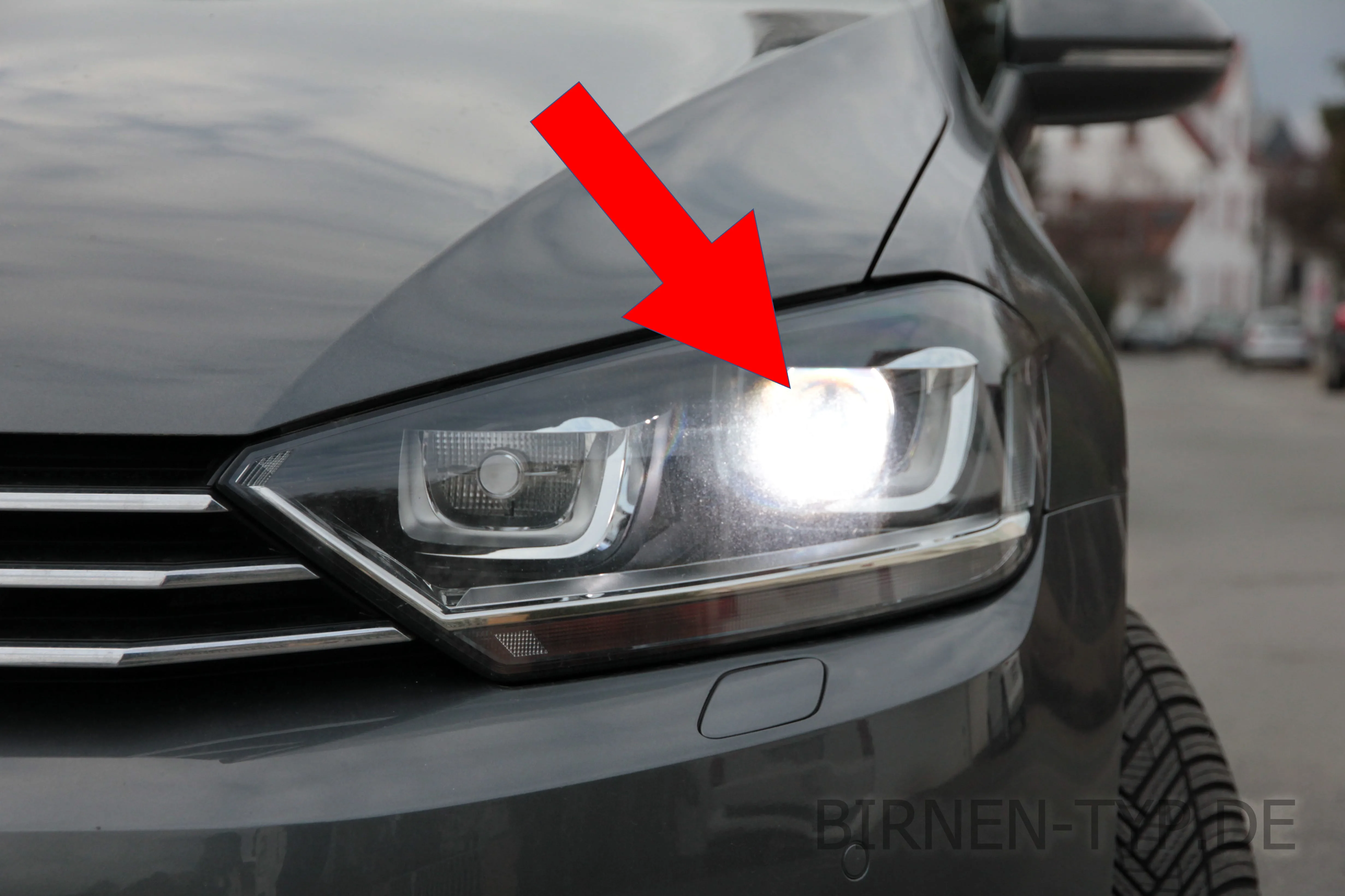 Abblendlicht am VW Golf Sportsvan