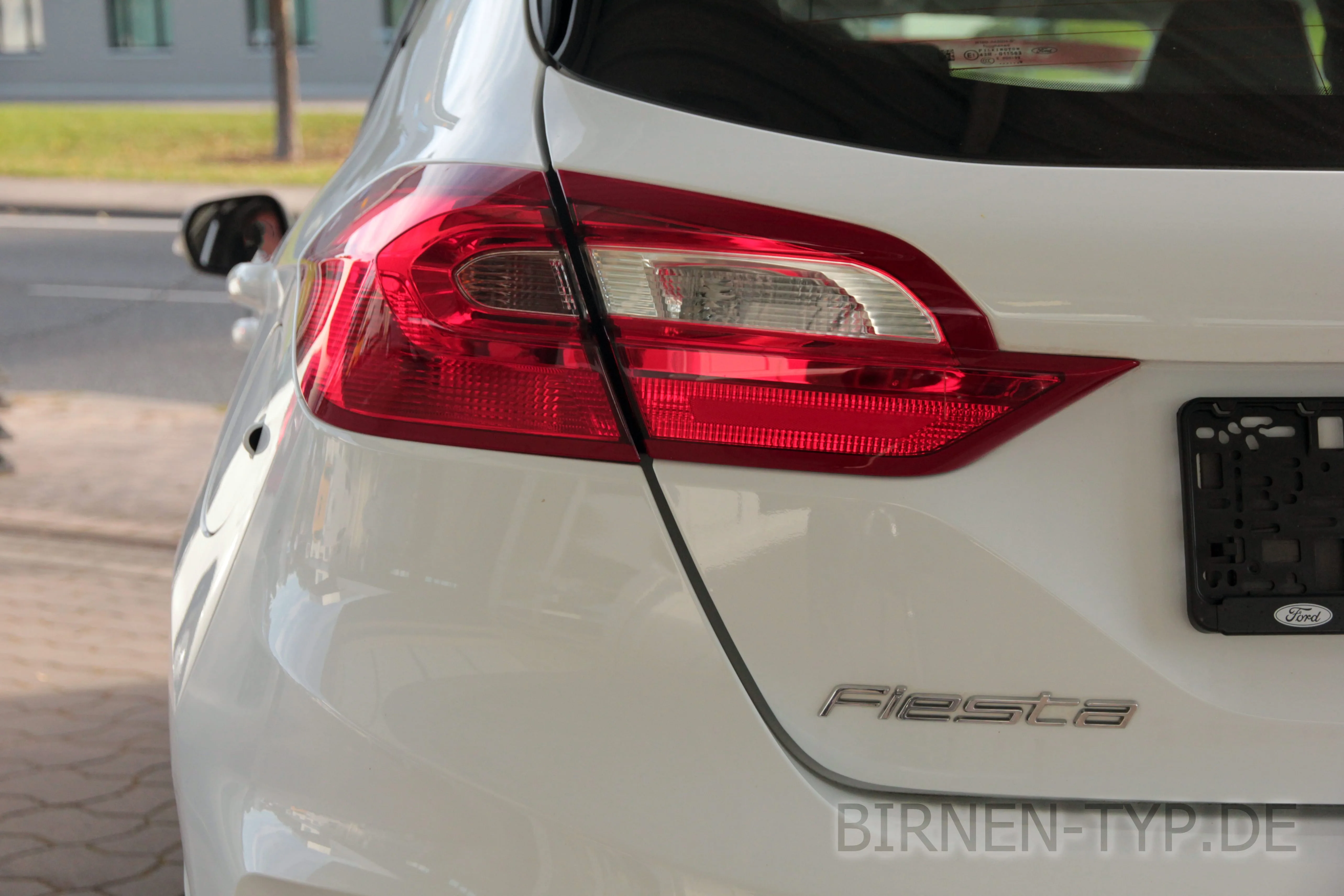 So sieht die Rückleuchte des Ford Fiesta MK8 aus
