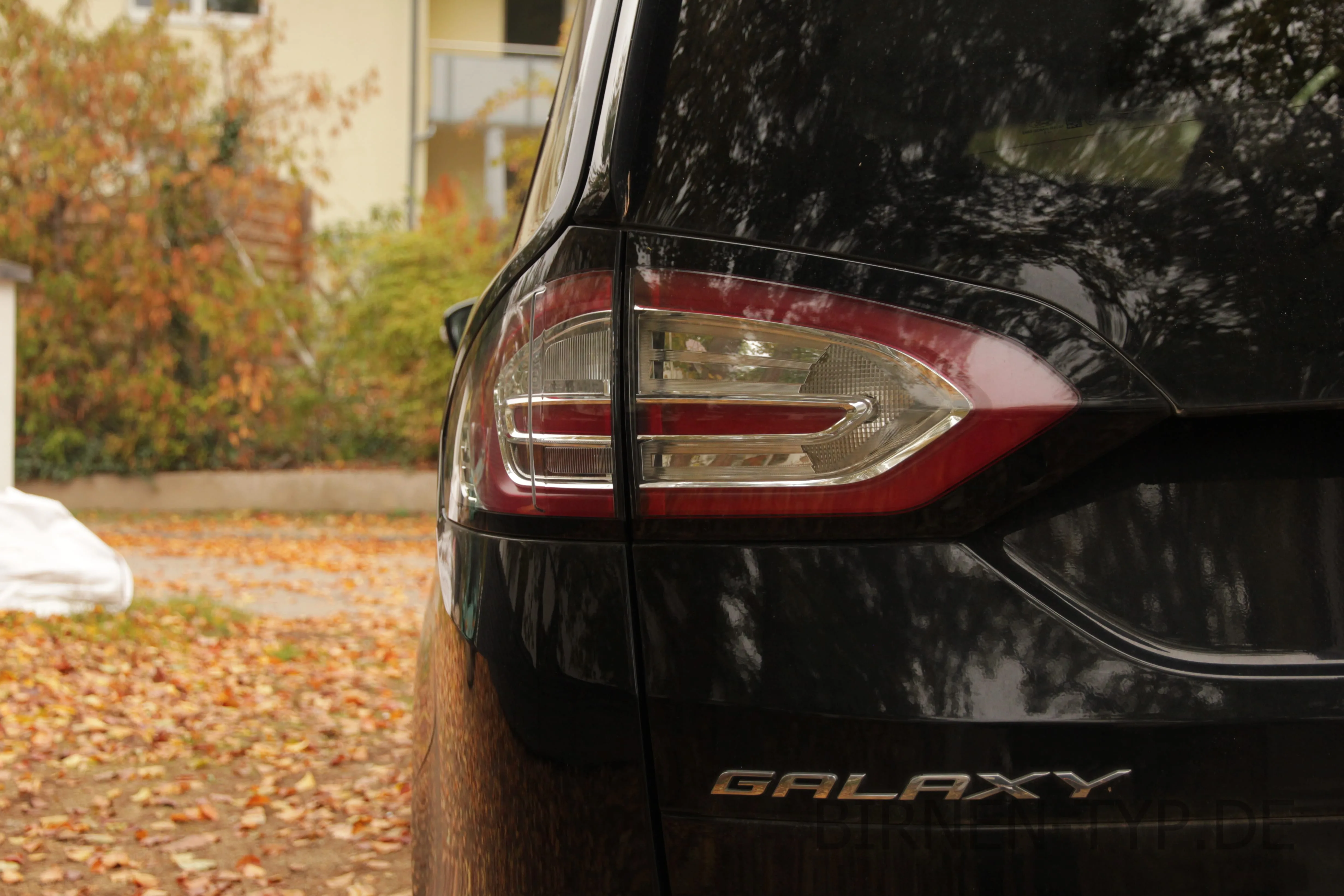 Die Rückleuchte des Ford Galaxy — ohne hinteres Tagfahrlicht