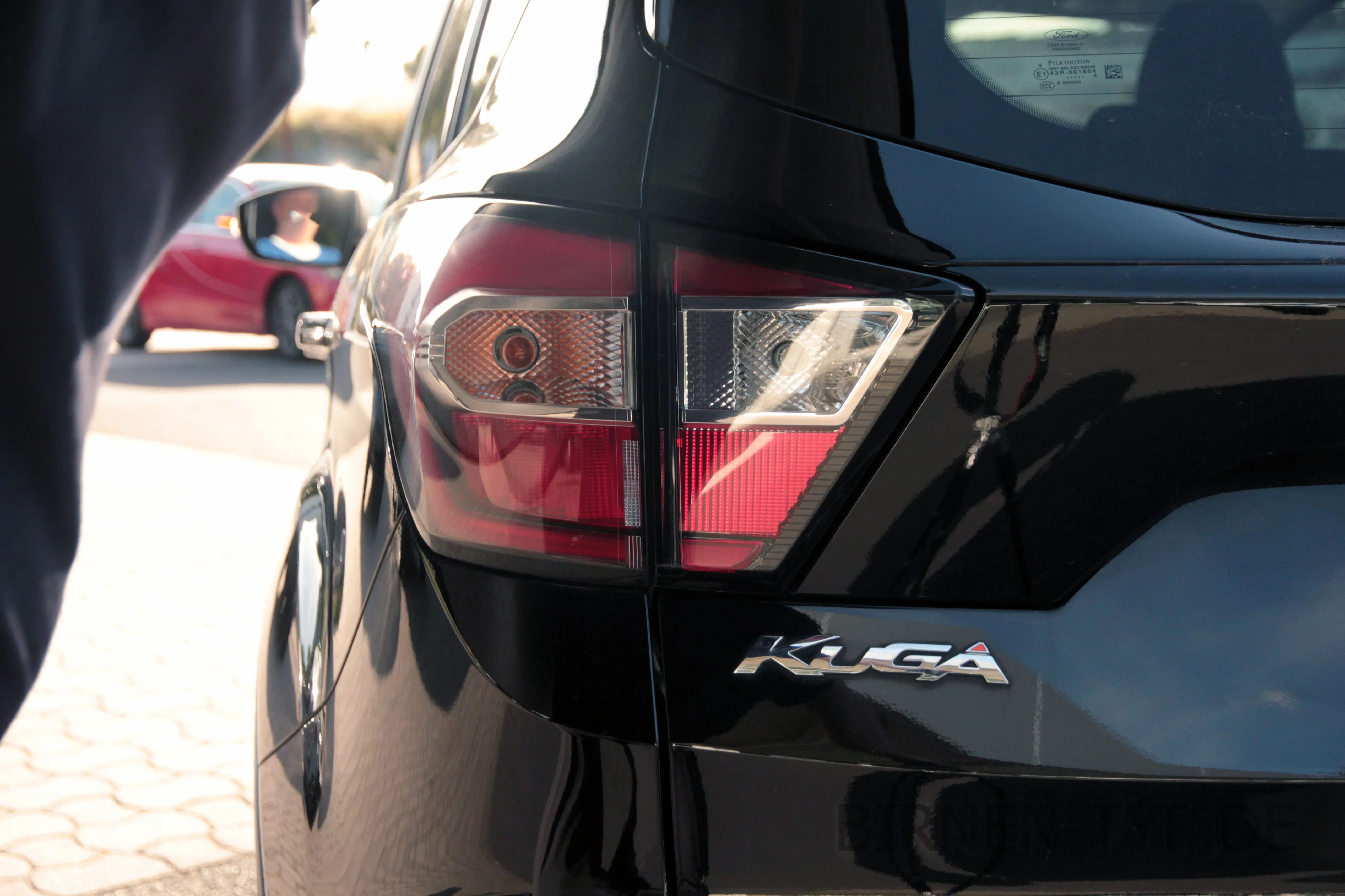 So sieht die Rückleuchte des Ford Kuga MK2 aus
