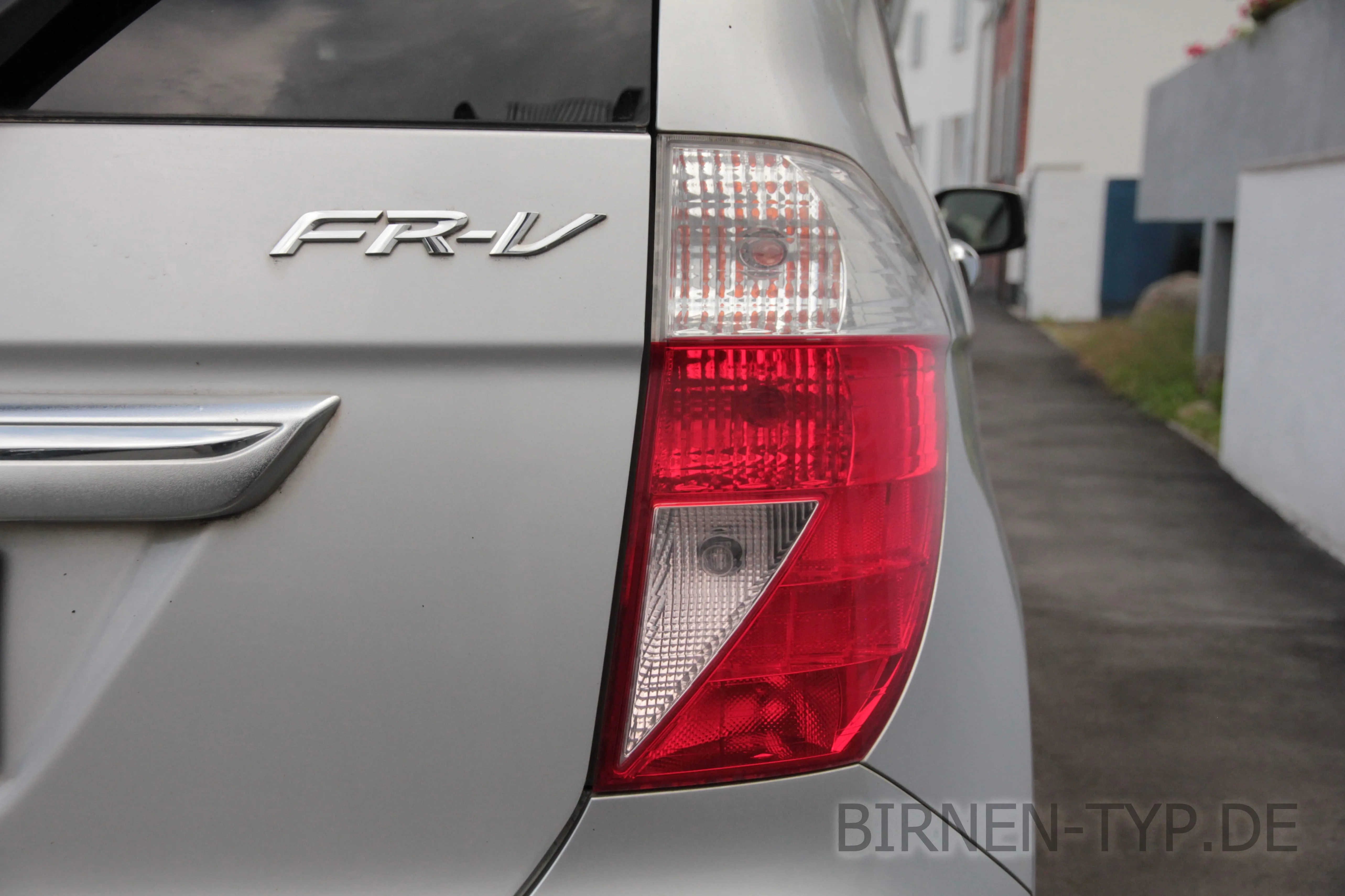 So sieht die Rückleuchte des Honda FR-V aus