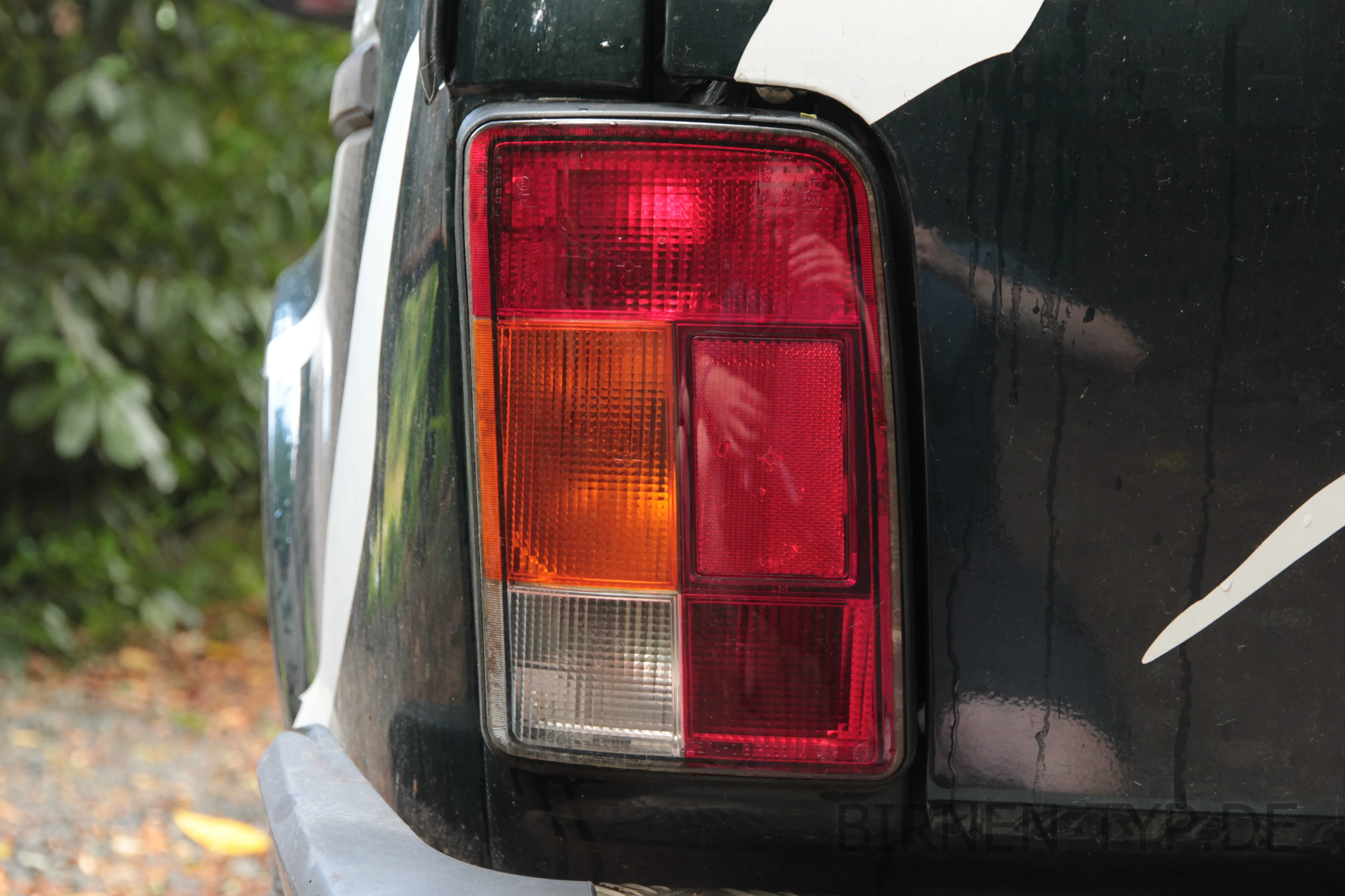 Die Rückleuchte des Lada Niva / Niwa 2 — ohne hinteres Tagfahrlicht