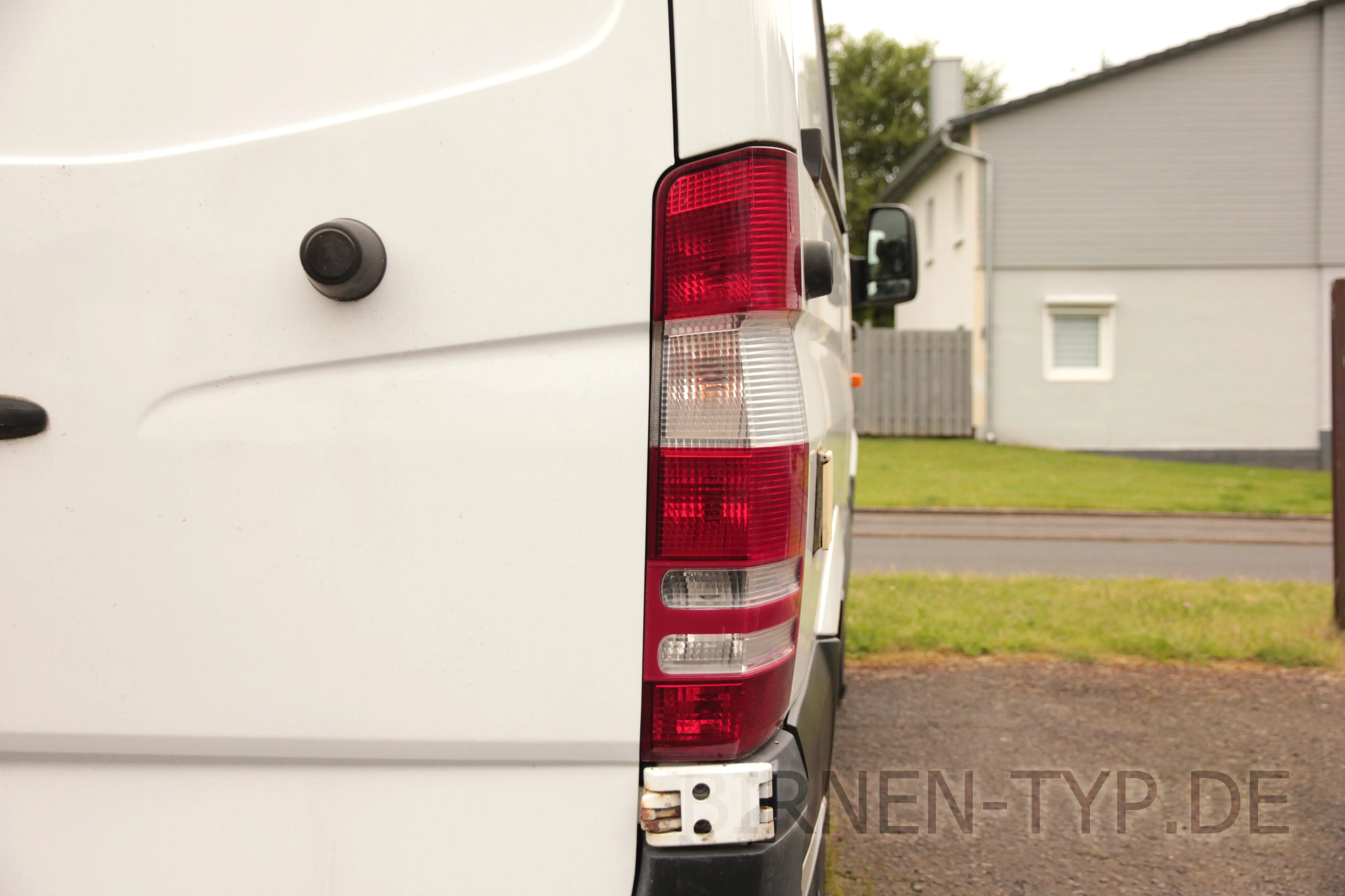So sieht die Rückleuchte des Mercedes-Benz Sprinter 2. Gen aus