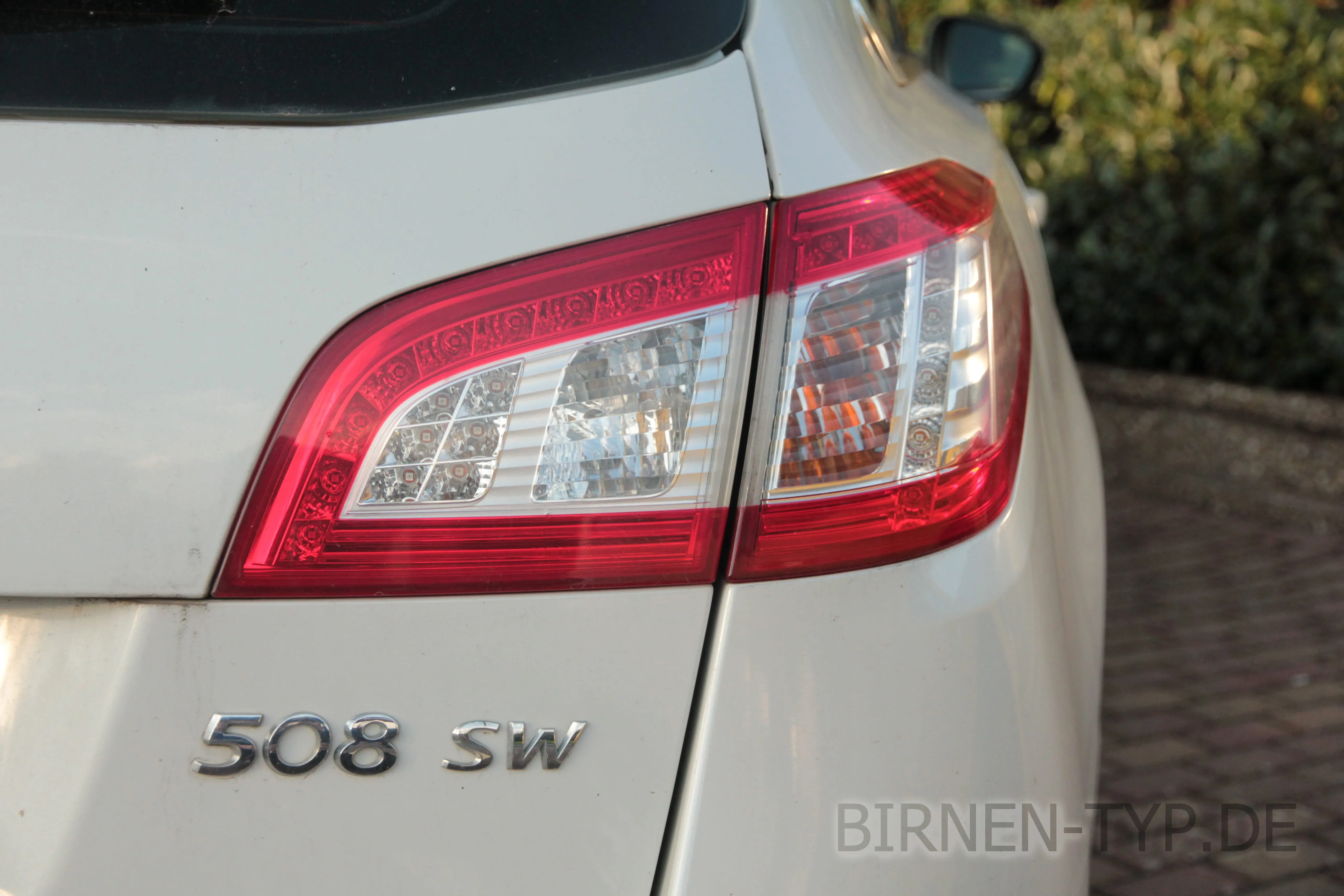 So sieht die Rückleuchte des Peugeot 508 aus