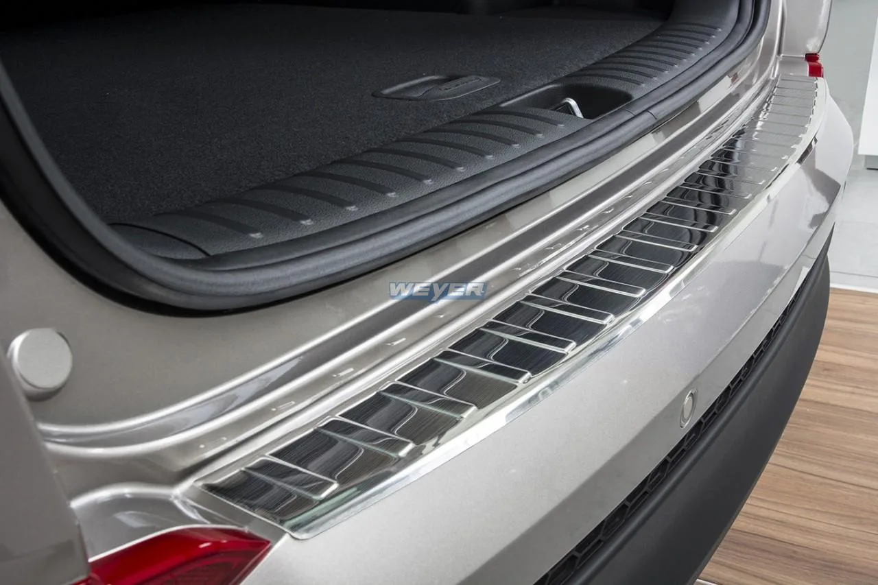 Edelstahl-Ladekantenschutz für den Hyundai Tucson