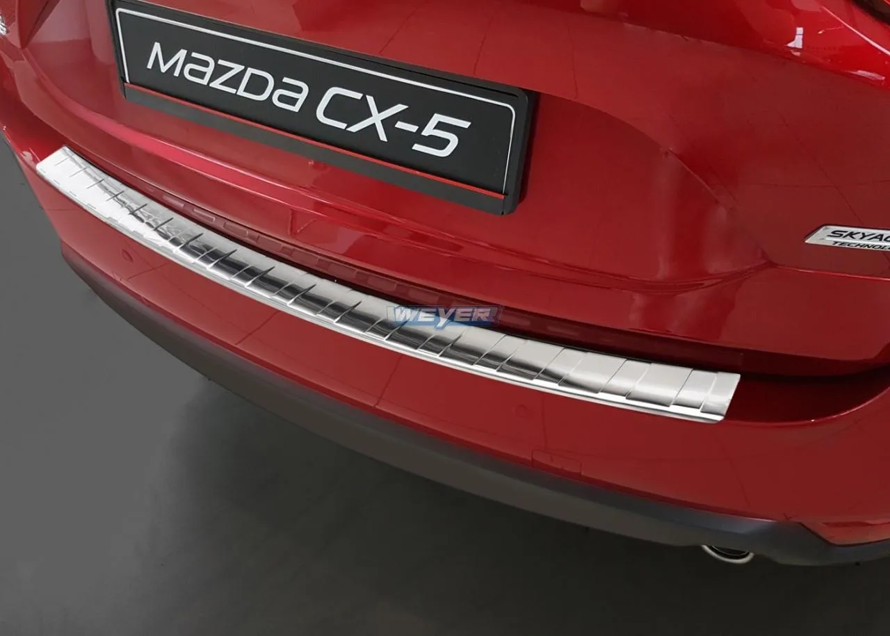 Edelstahl-Ladekantenschutz für den Mazda CX-5 2. Gen