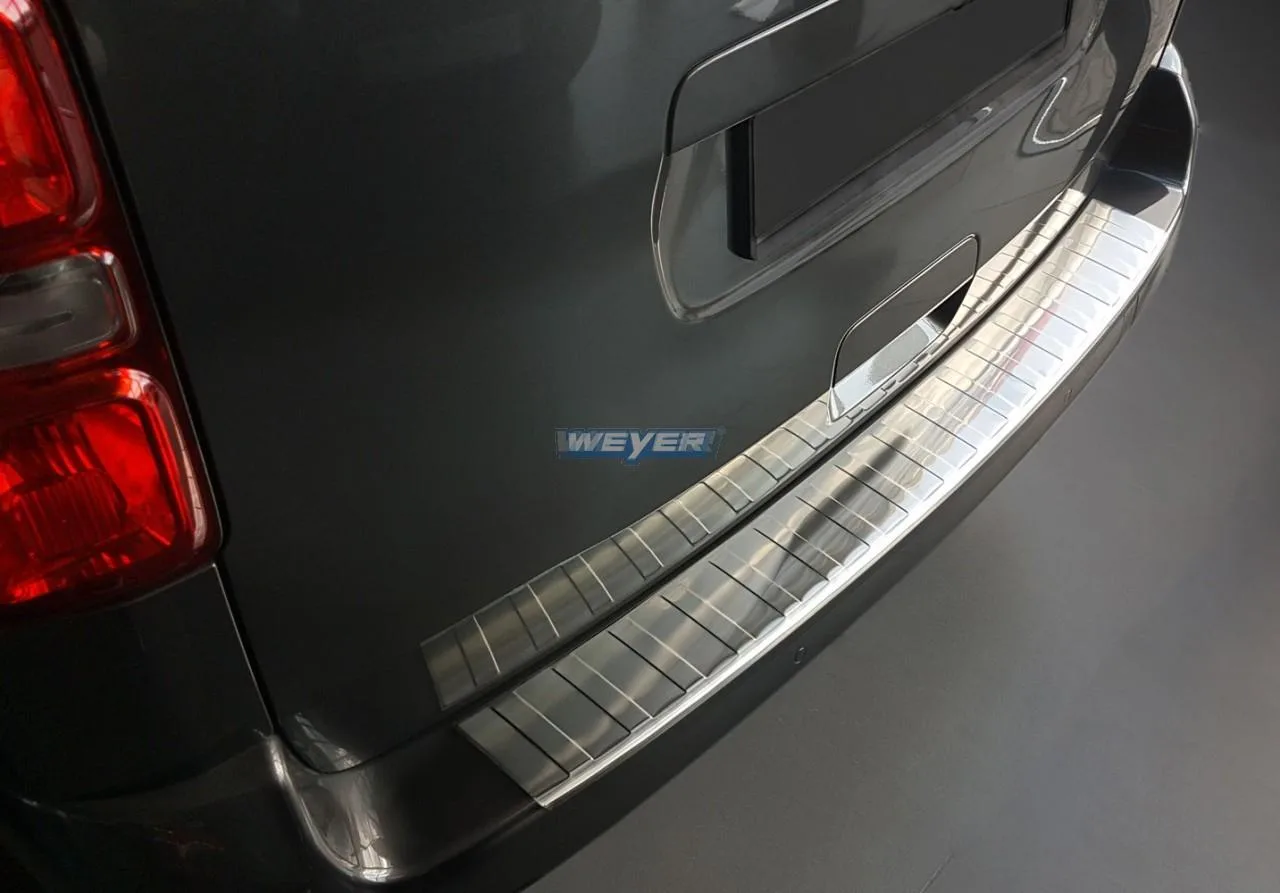Edelstahl-Ladekantenschutz für den Opel Zafira Life