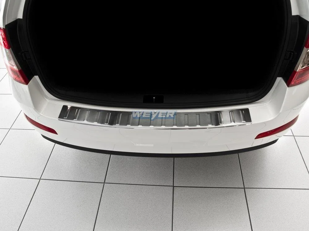 Edelstahl-Ladekantenschutz für den Škoda Octavia