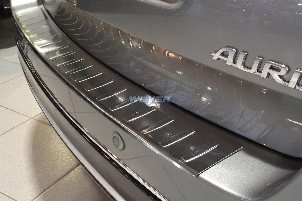Edelstahl-Ladekantenschutz für den Toyota Auris (5-Türer, Kombi / Estate) 2. Gen