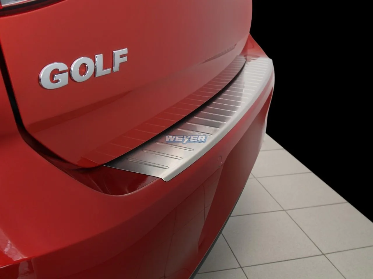 Edelstahl-Ladekantenschutz für den VW Golf 7