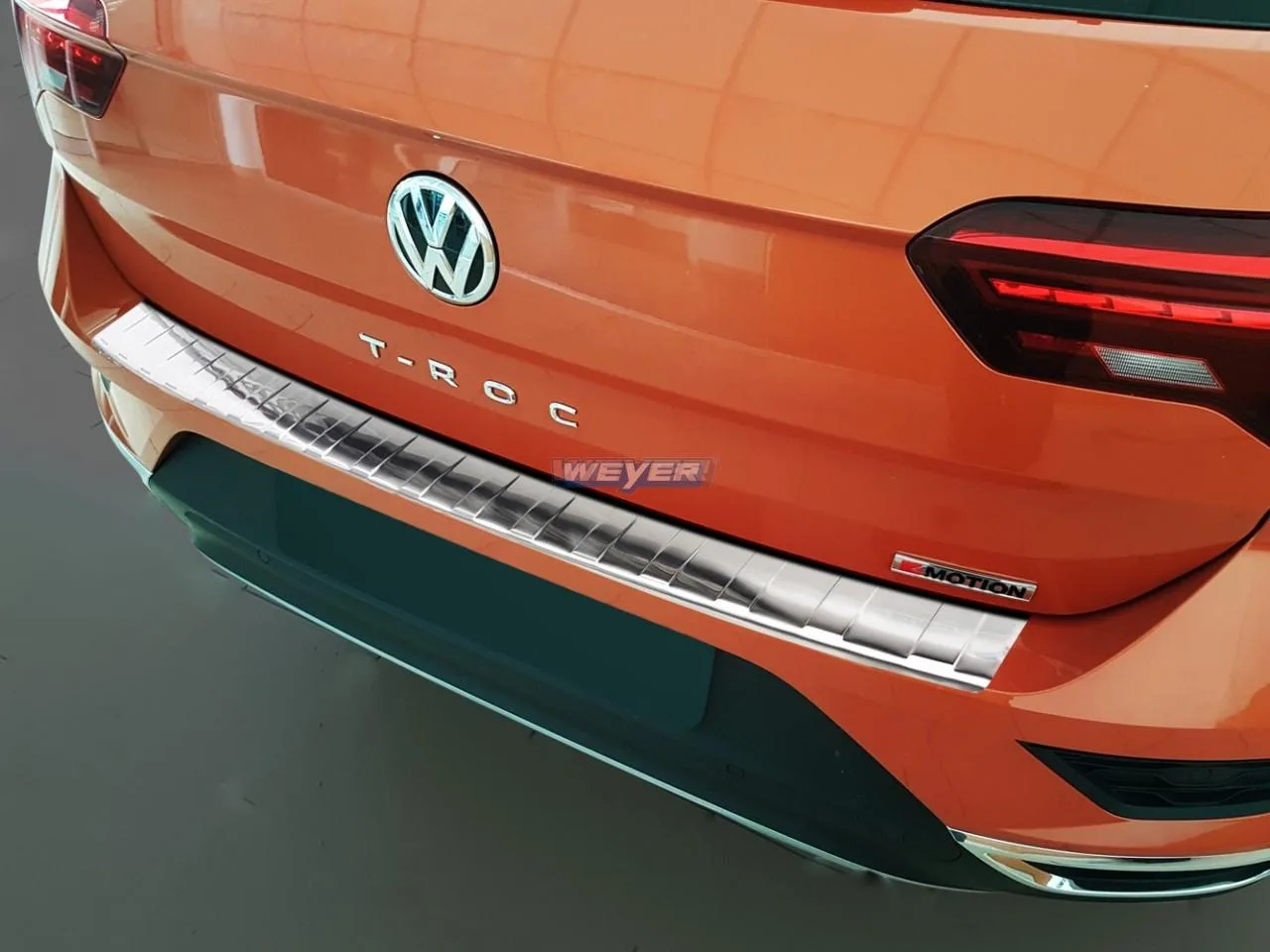 Edelstahl-Ladekantenschutz für den VW T-Roc 1. Gen