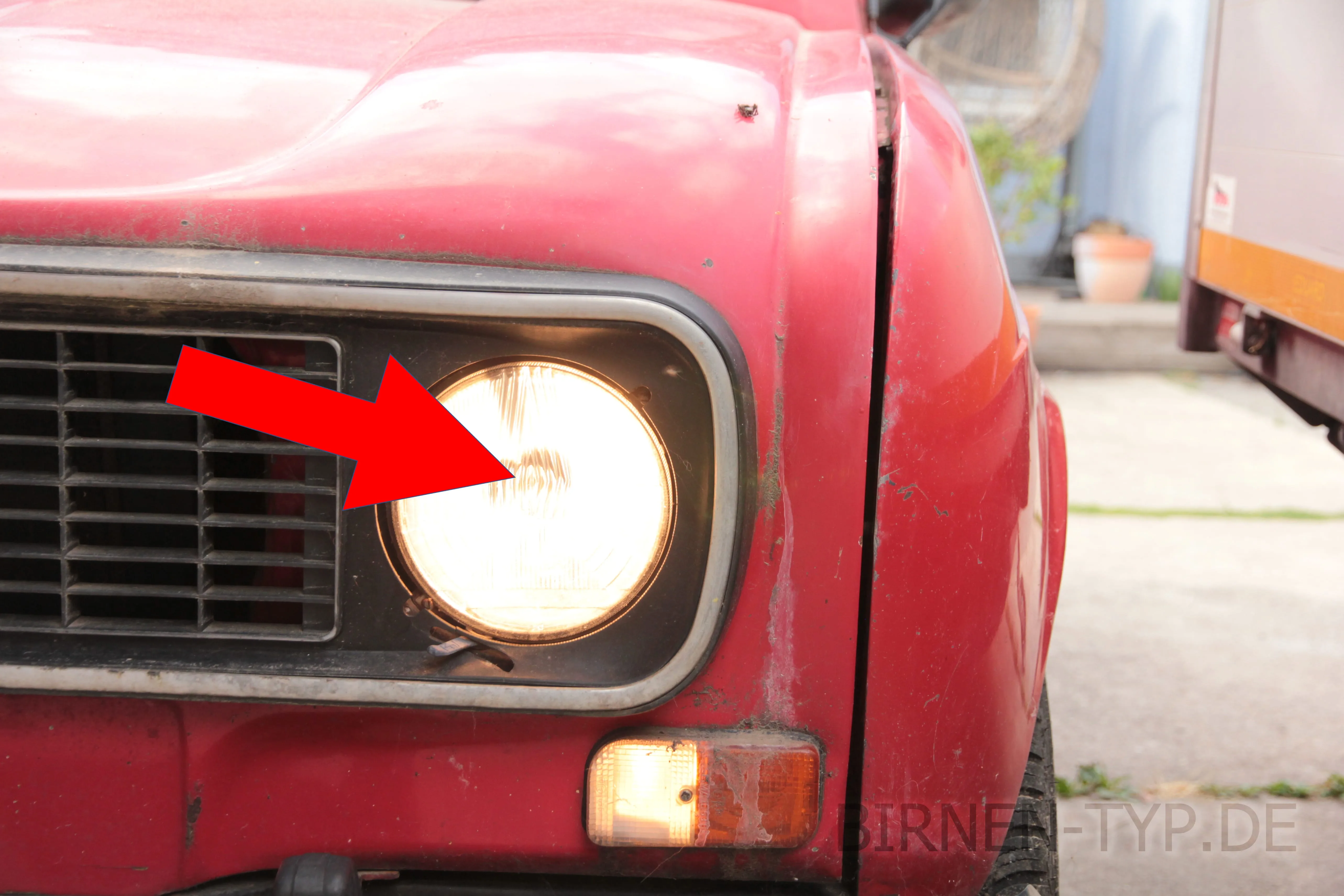 Fernlicht am Renault R4