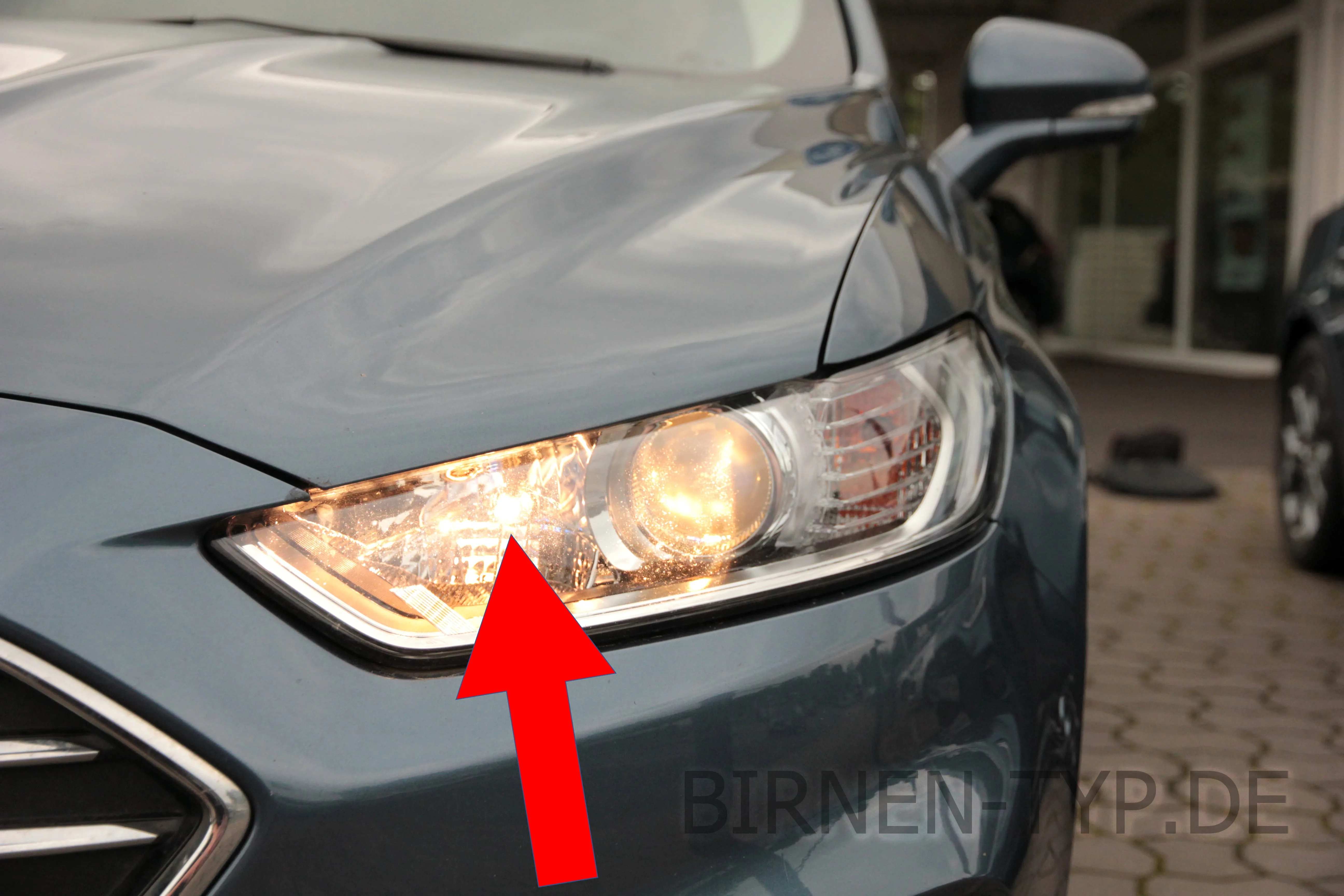 Fernlicht des Ford Mondeo 5. Gen