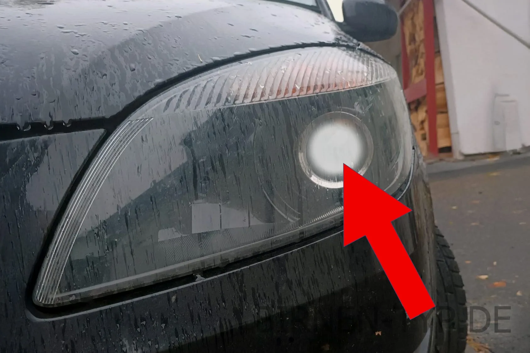 Fernlicht des Škoda Fabia 2 — nach Facelift AB 07/2010 (Monte Carlo - Fern- & Abblendlicht in einer H7-Birne)
