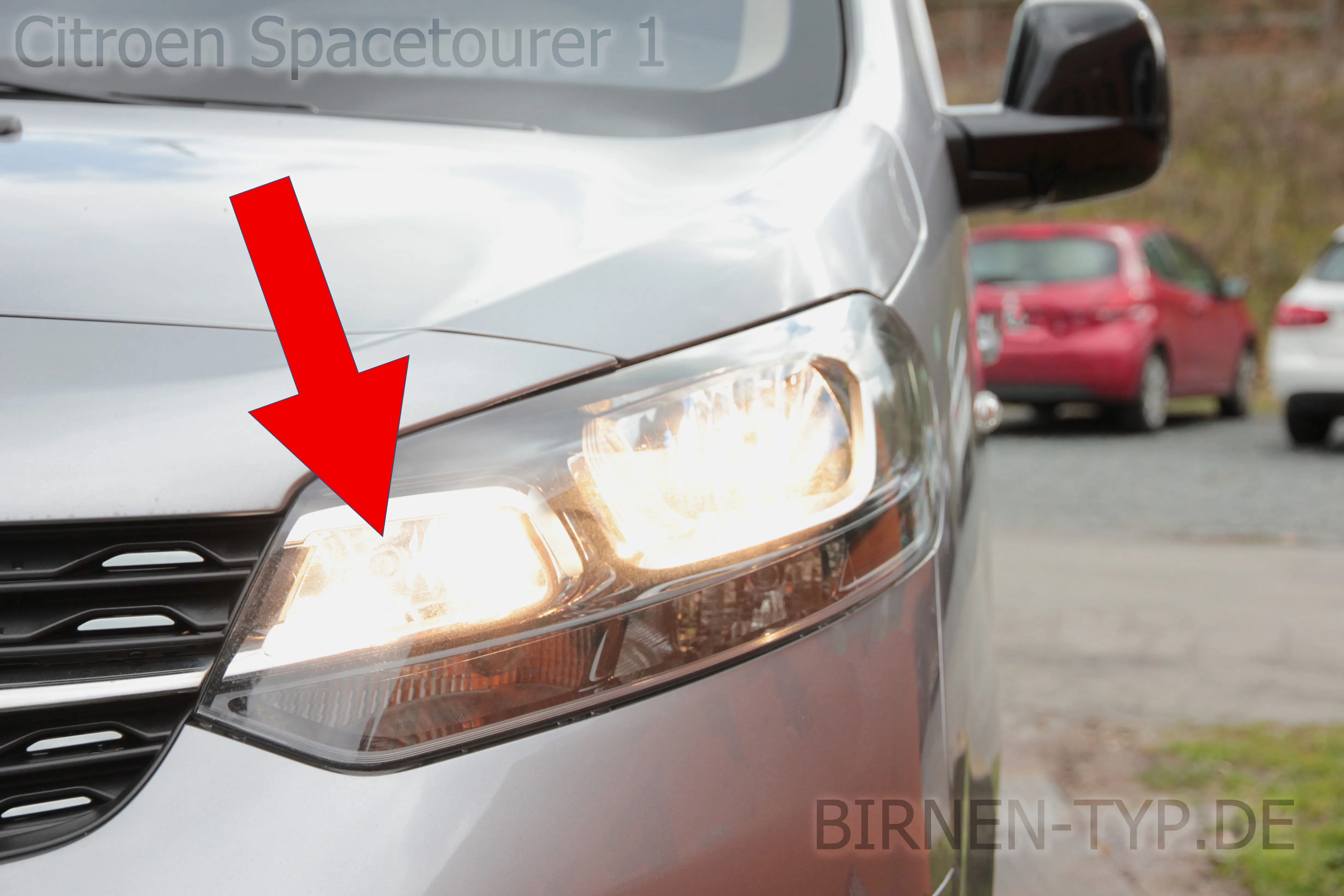 Fernlicht des Citroën Spacetourer — bei Halogen-Abblendlicht