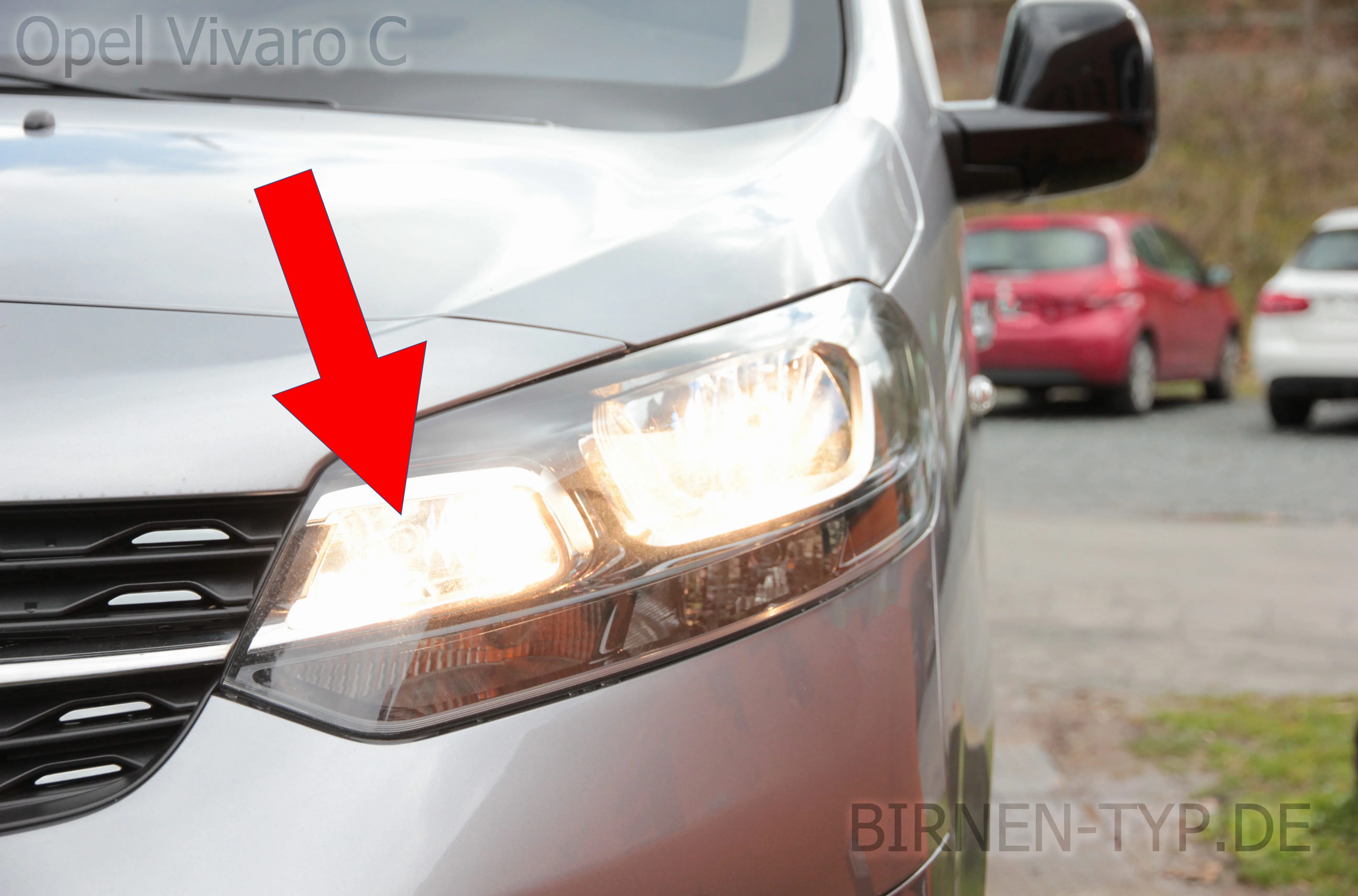 Fernlicht des Opel Vivaro C — bei Halogen-Abblendlicht