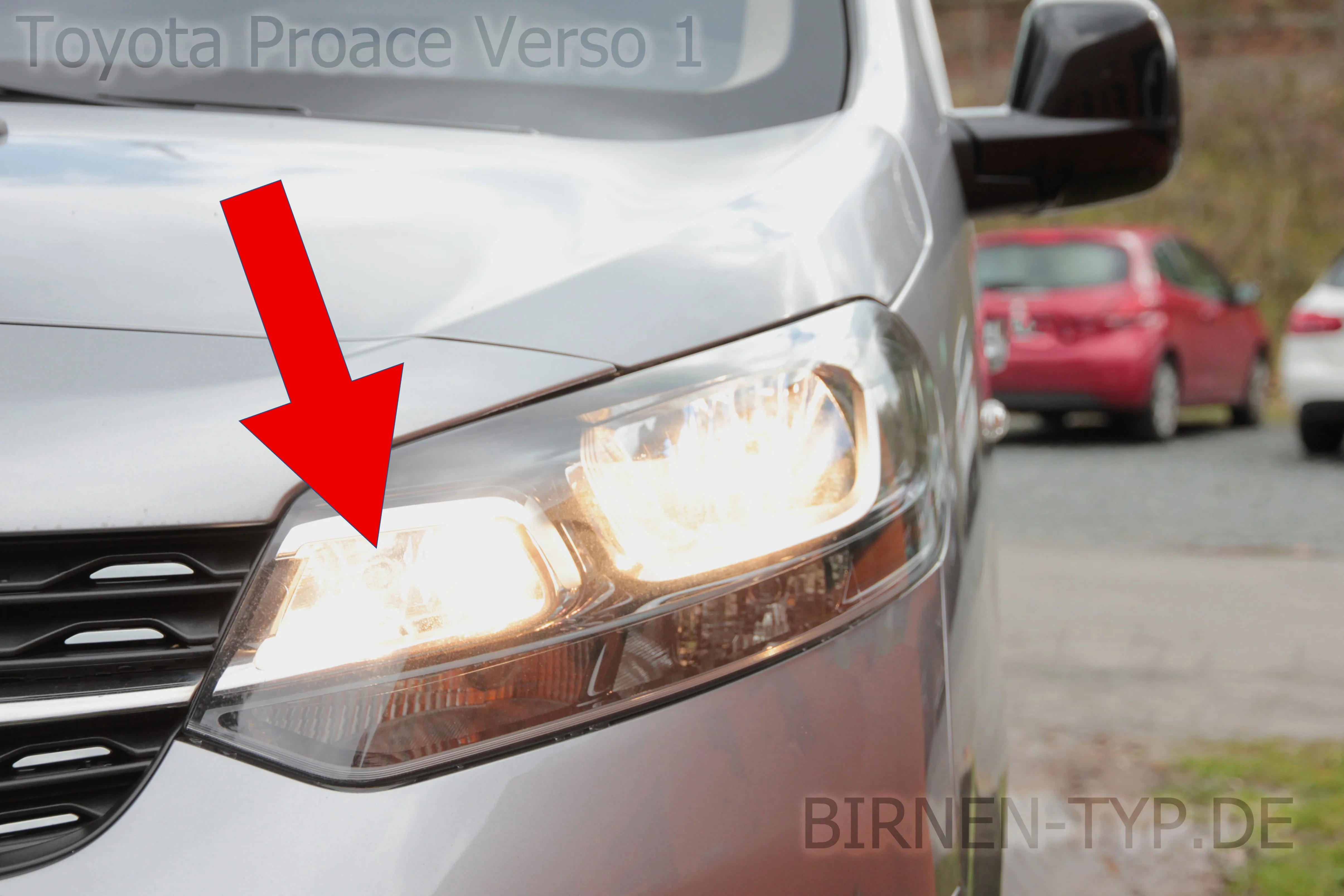 Fernlicht des Toyota Proace Verso — bei Halogen-Abblendlicht