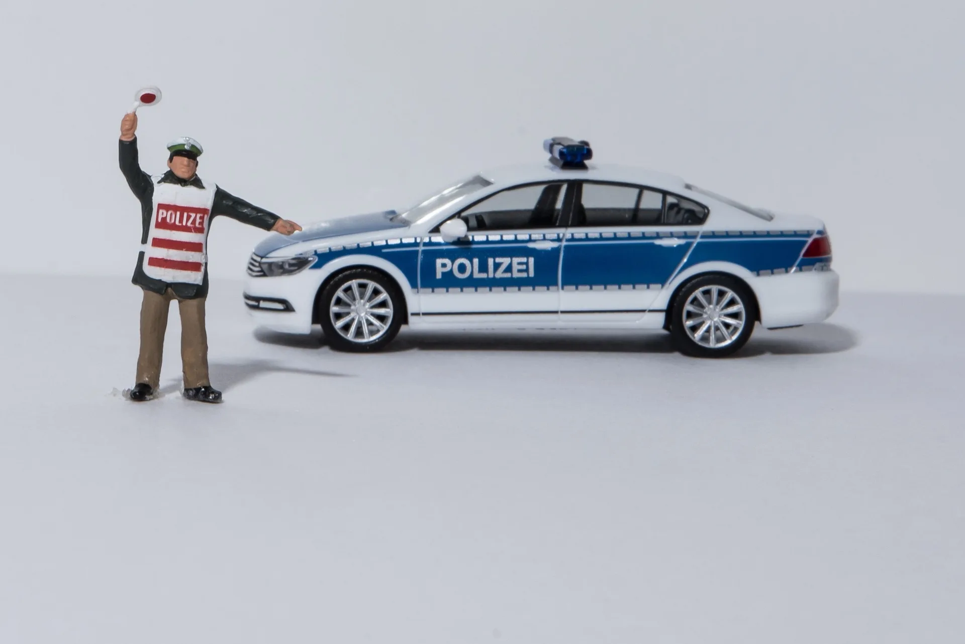 Finde schnell und zuverlässig die richtige Lampe für Dein Fahrzeug auf birnen-typ.de 123