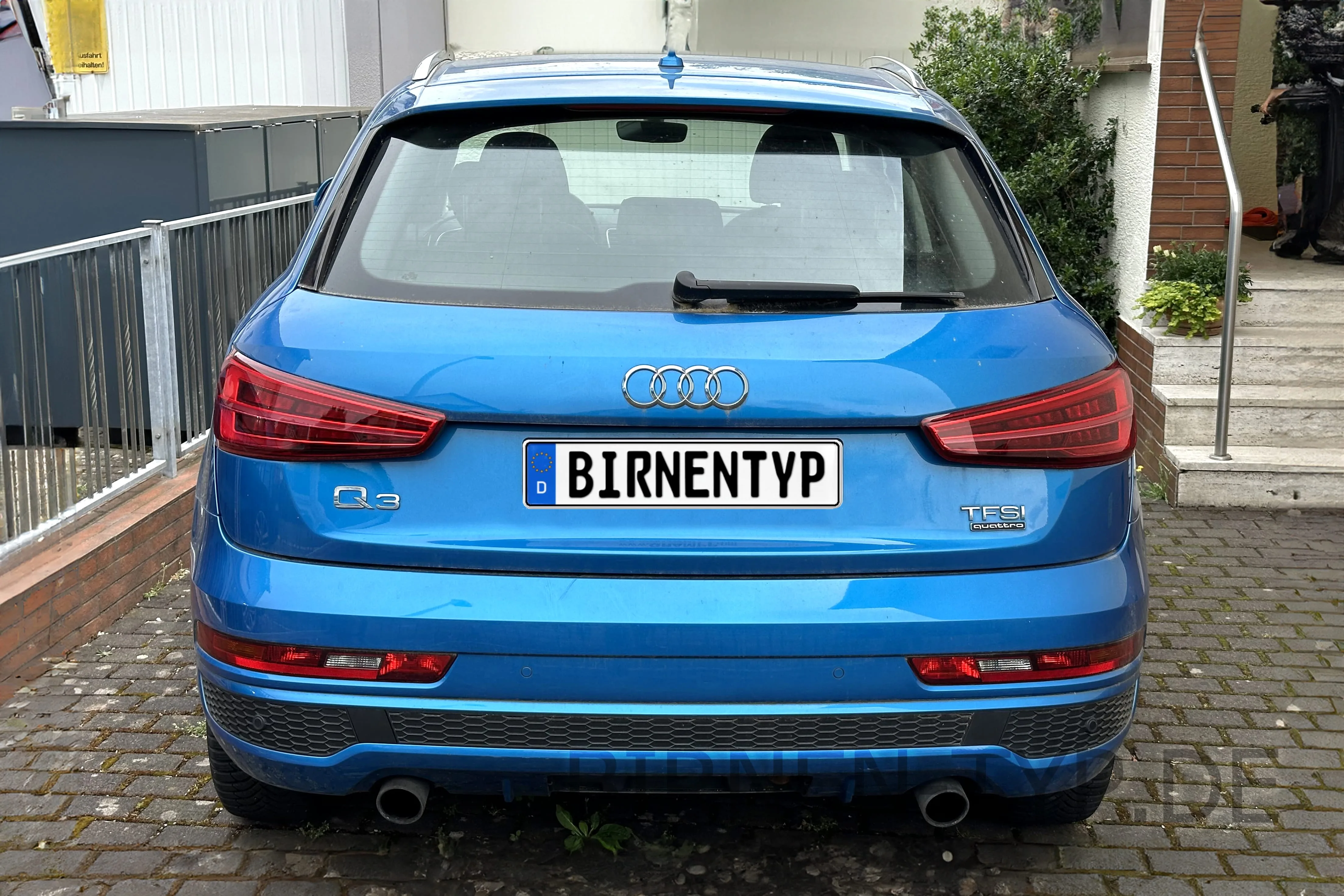 Heck-Ansicht des Audi Q3 1. Gen