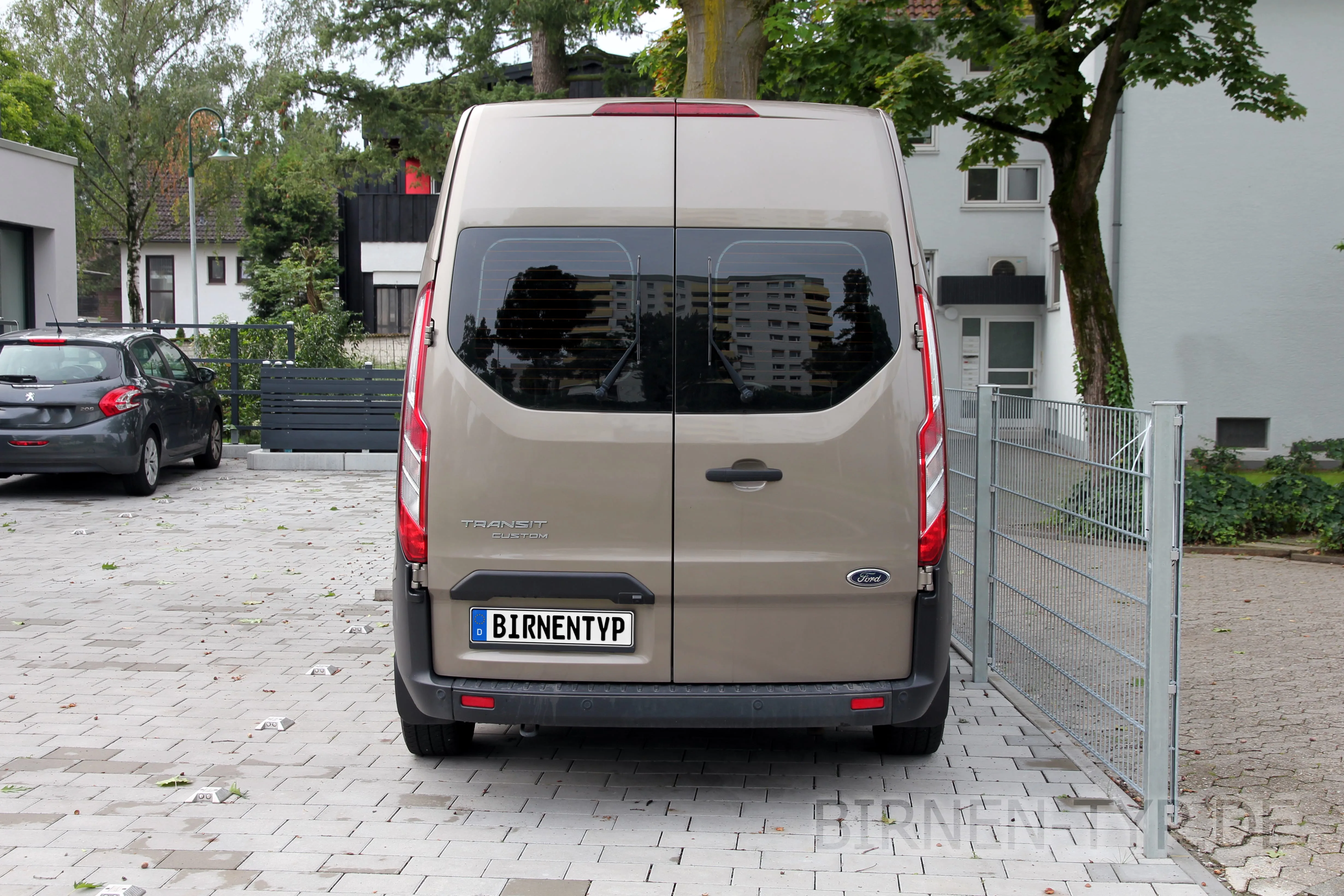Heck-Ansicht des Ford Transit Custom