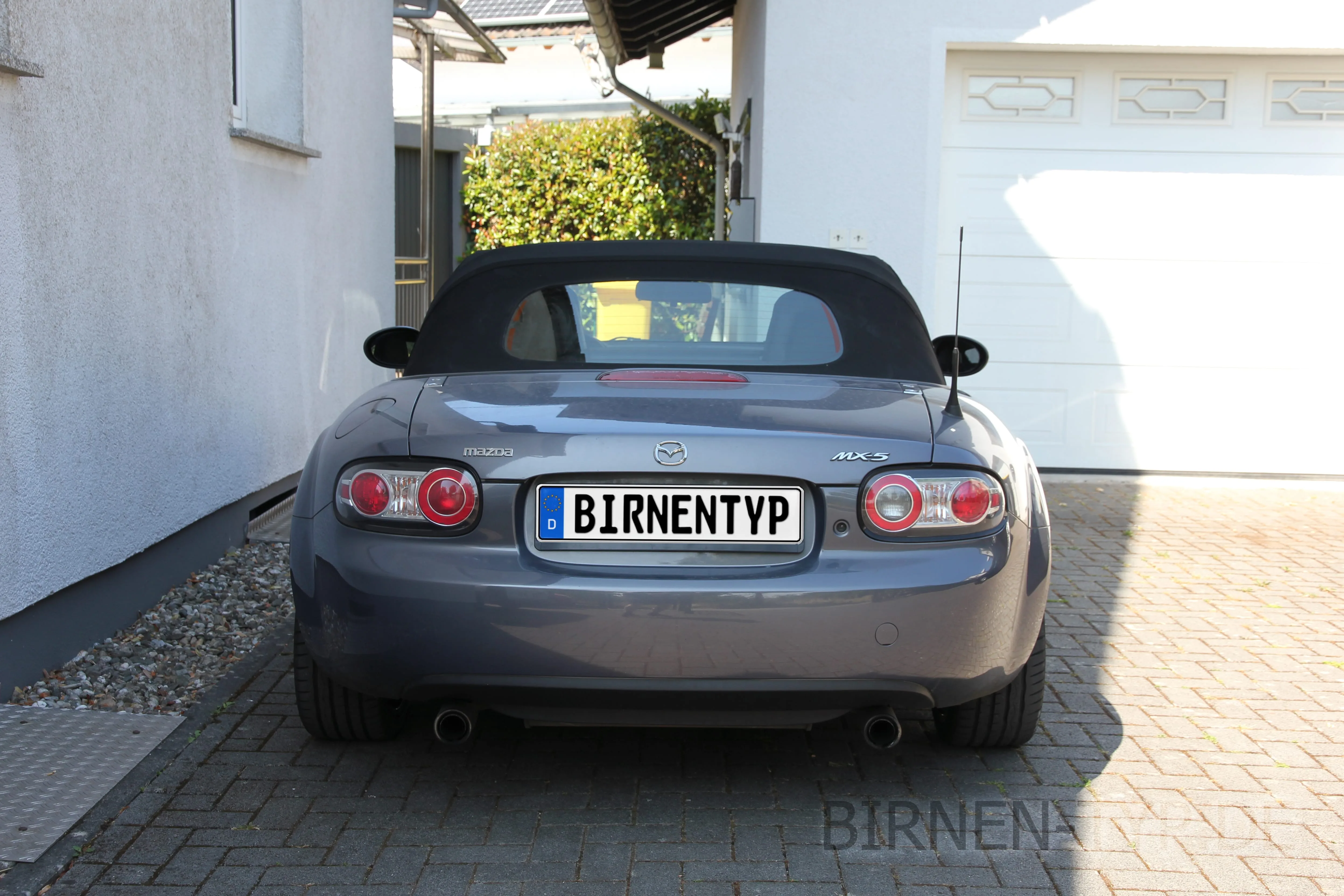 Heck-Ansicht des Mazda MX-5 / Miata
