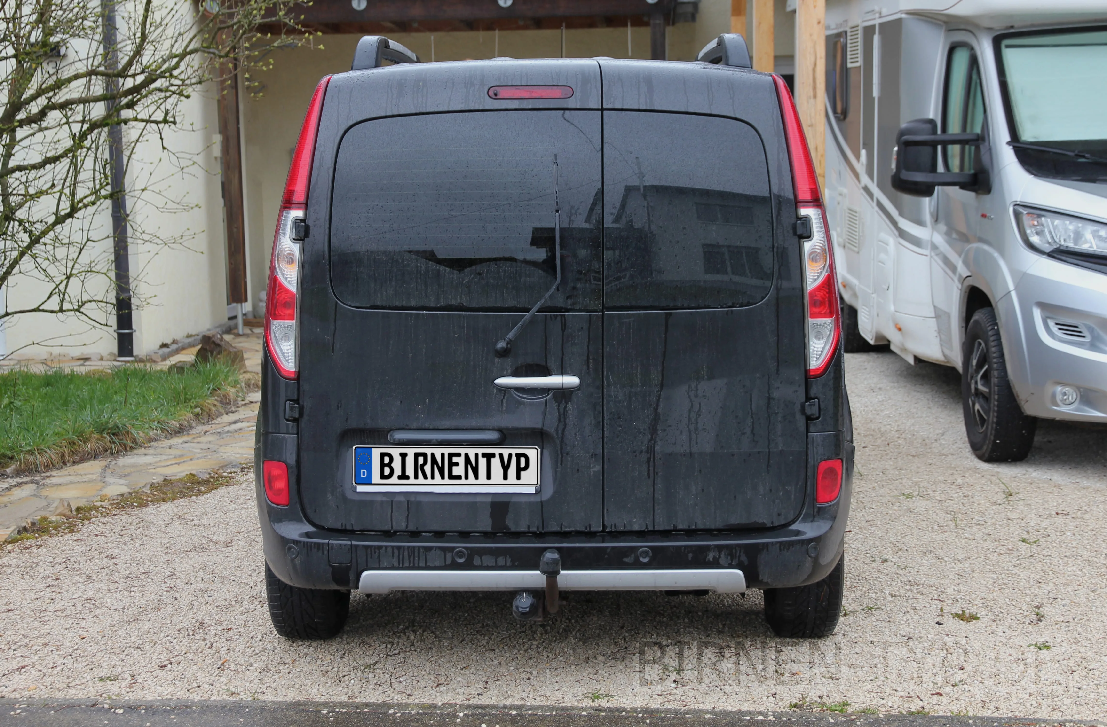 Heck-Ansicht des Nissan NV250