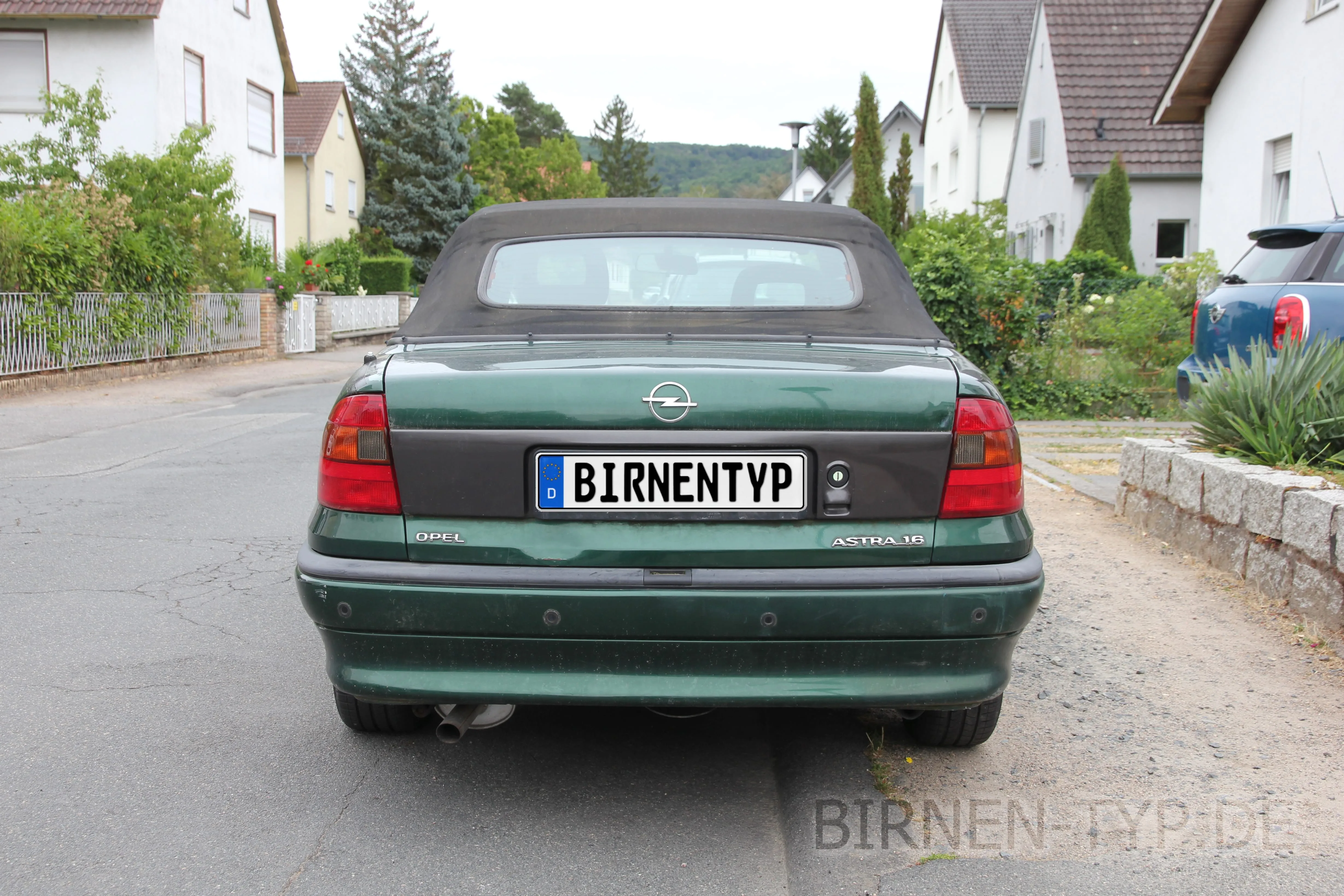 Heck-Ansicht des Opel Astra