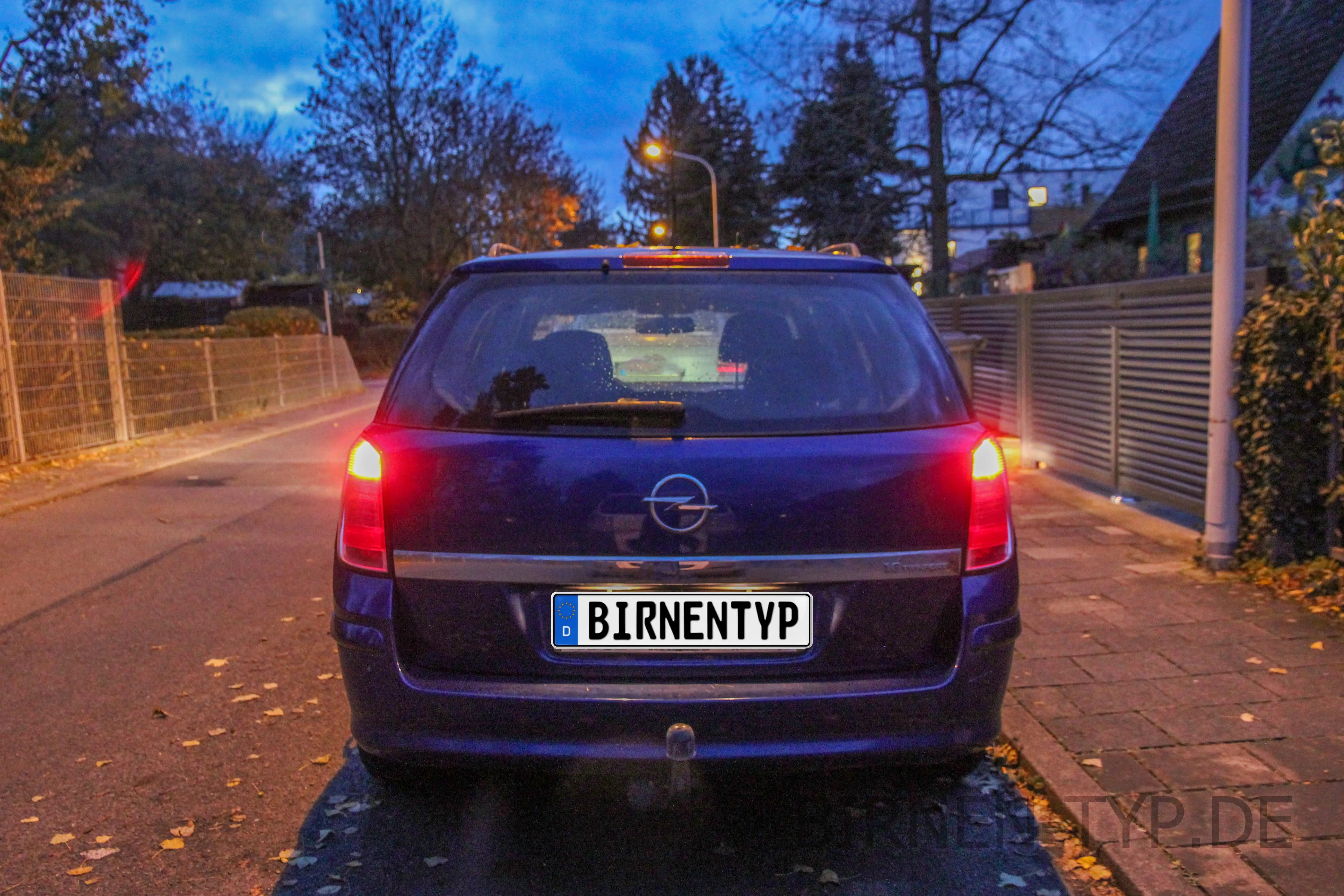 Heck-Ansicht des Opel Astra