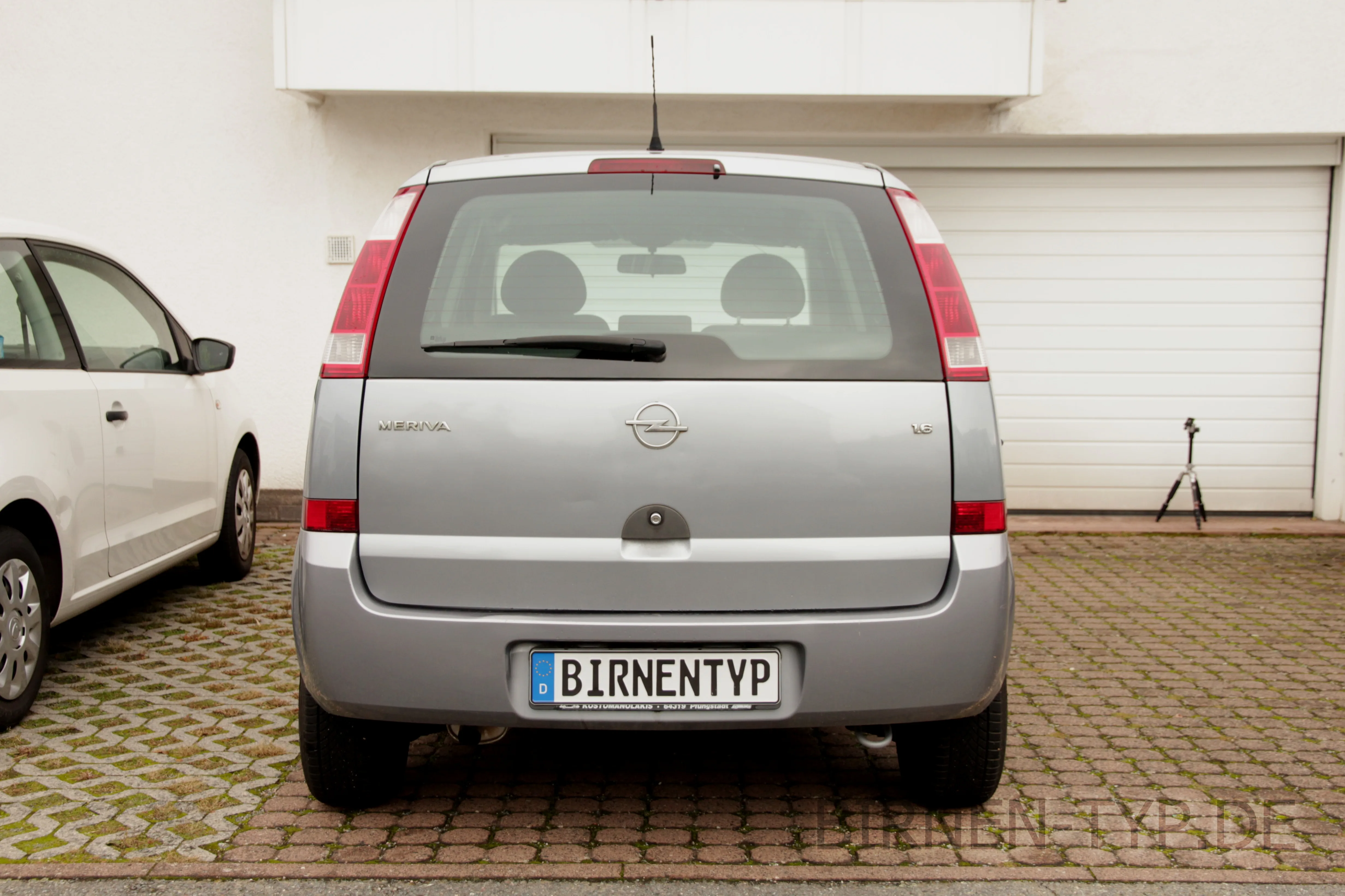 Heck-Ansicht des Opel Meriva