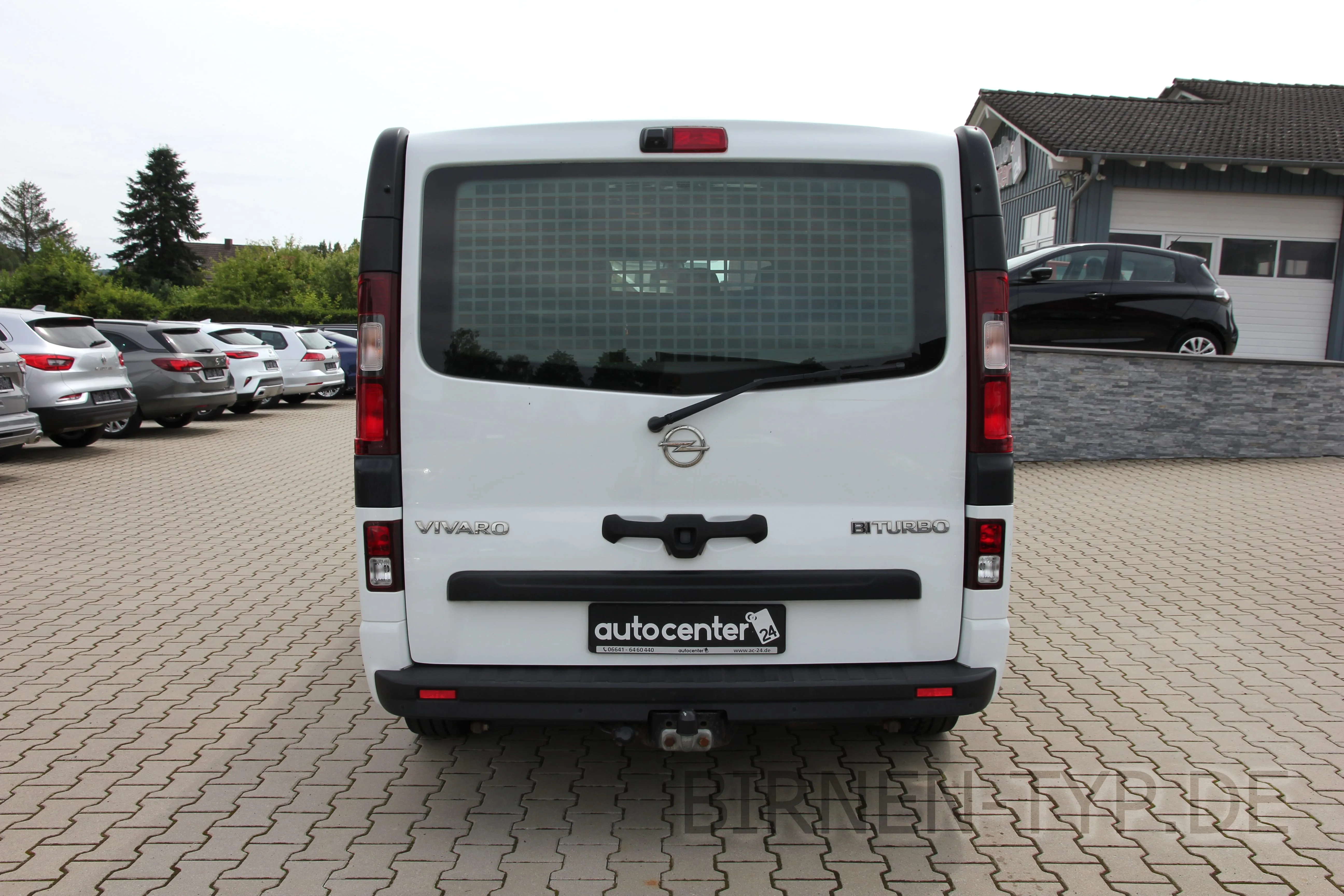 Heck-Ansicht des Opel Vivaro