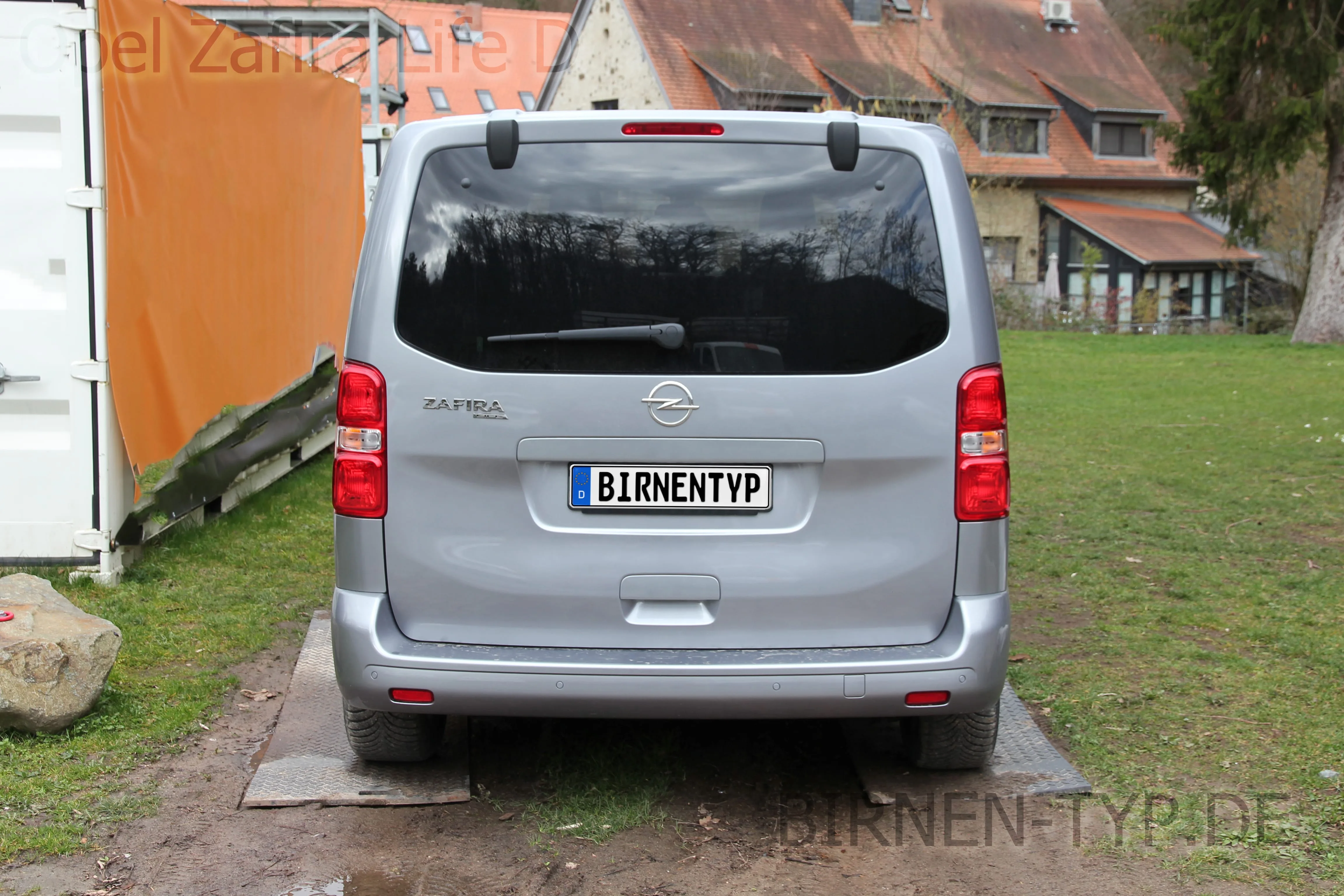 Heck-Ansicht des Opel Zafira Life