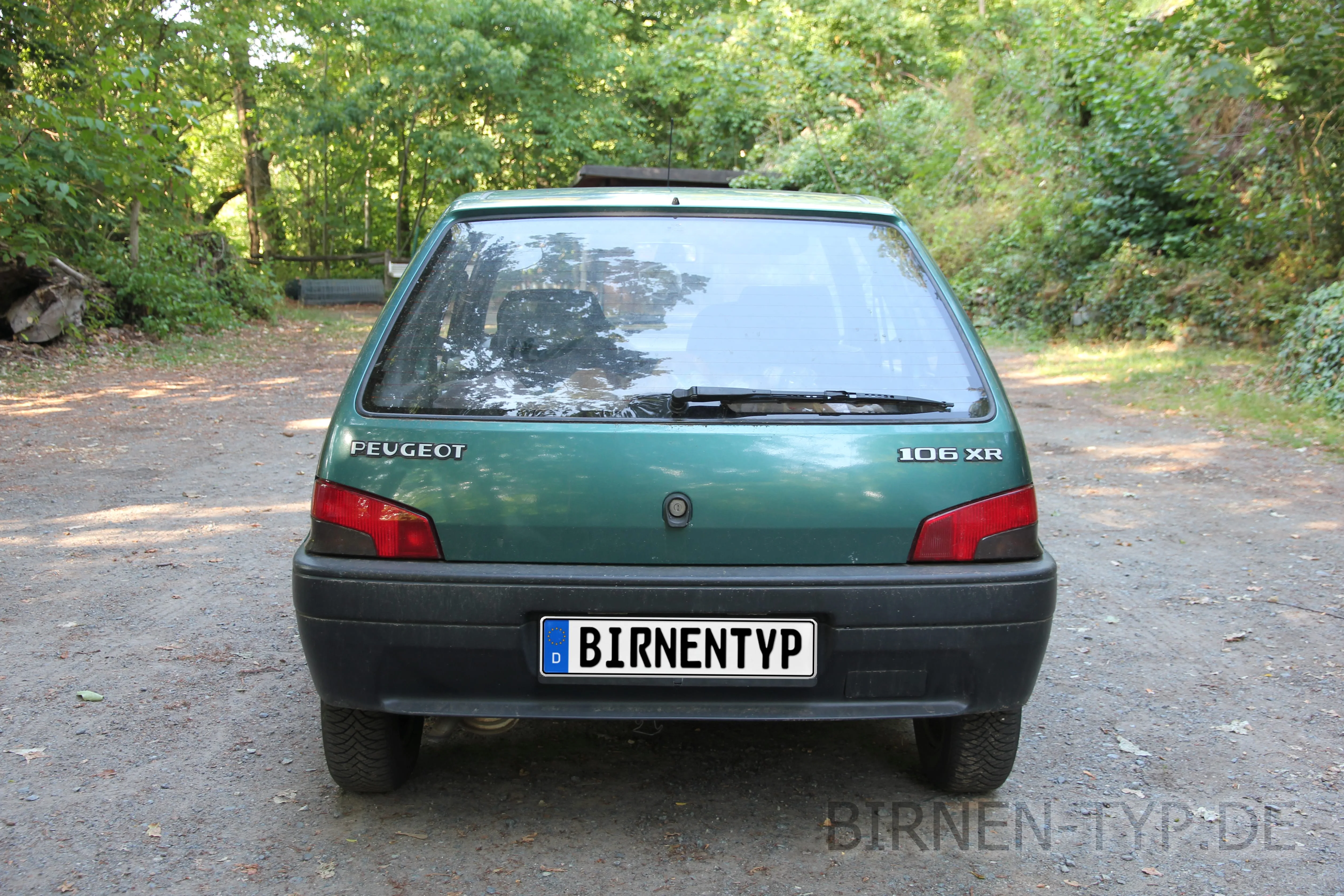 Heck-Ansicht des Peugeot 106