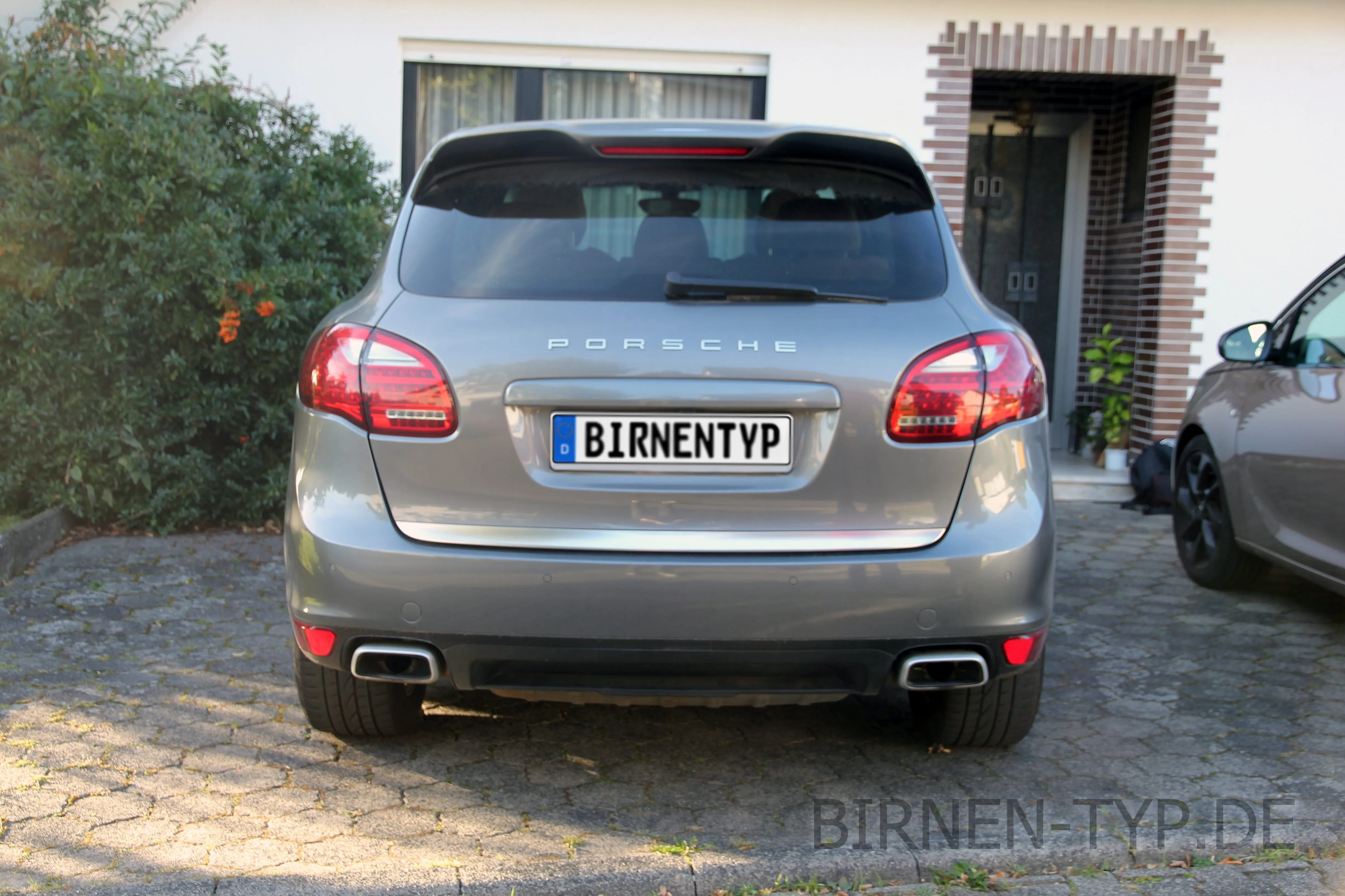 Heck-Ansicht des Porsche Cayenne