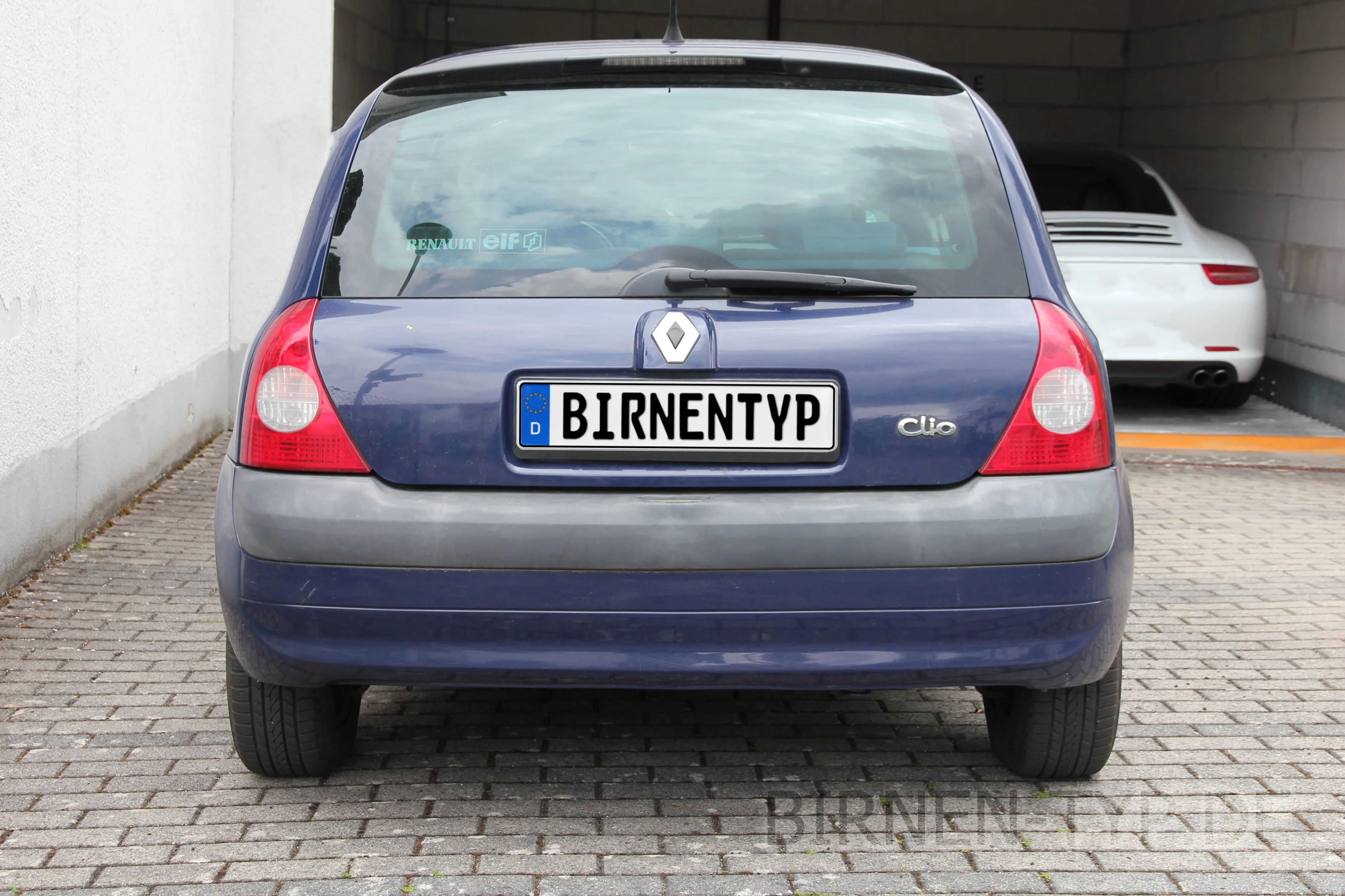 Heck-Ansicht des Renault Clio 2